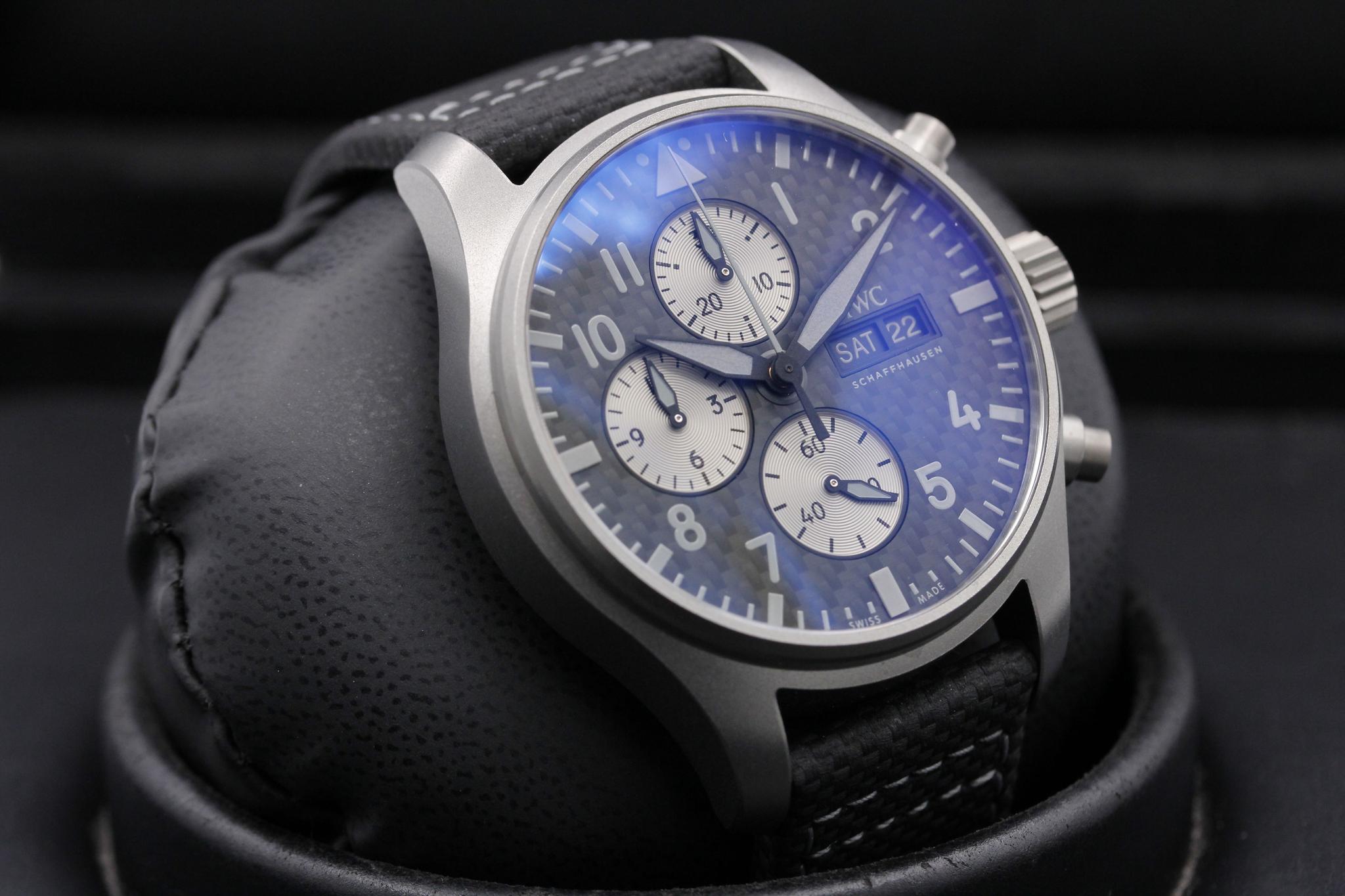Watch Image 10