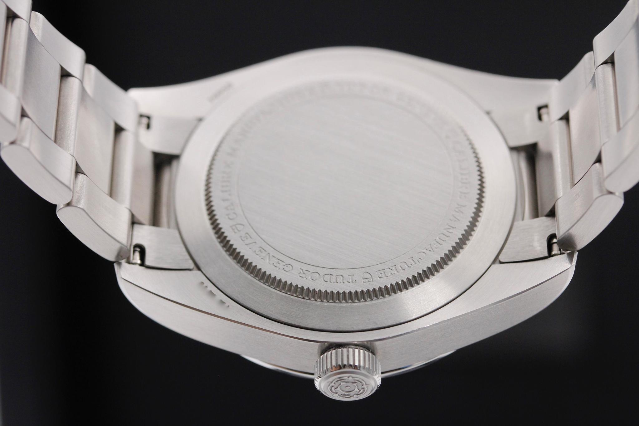 Watch Image 7