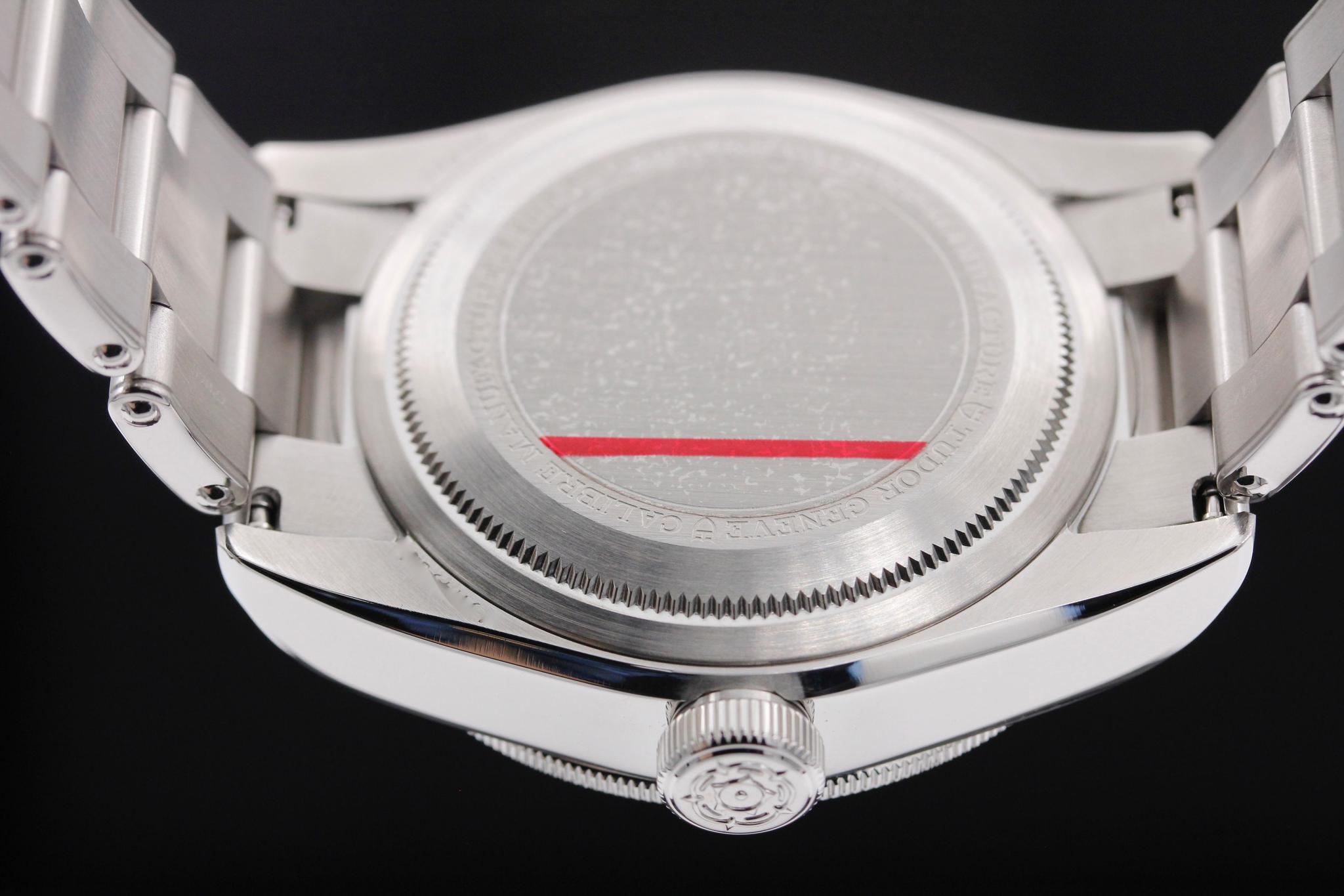 Watch Image 7