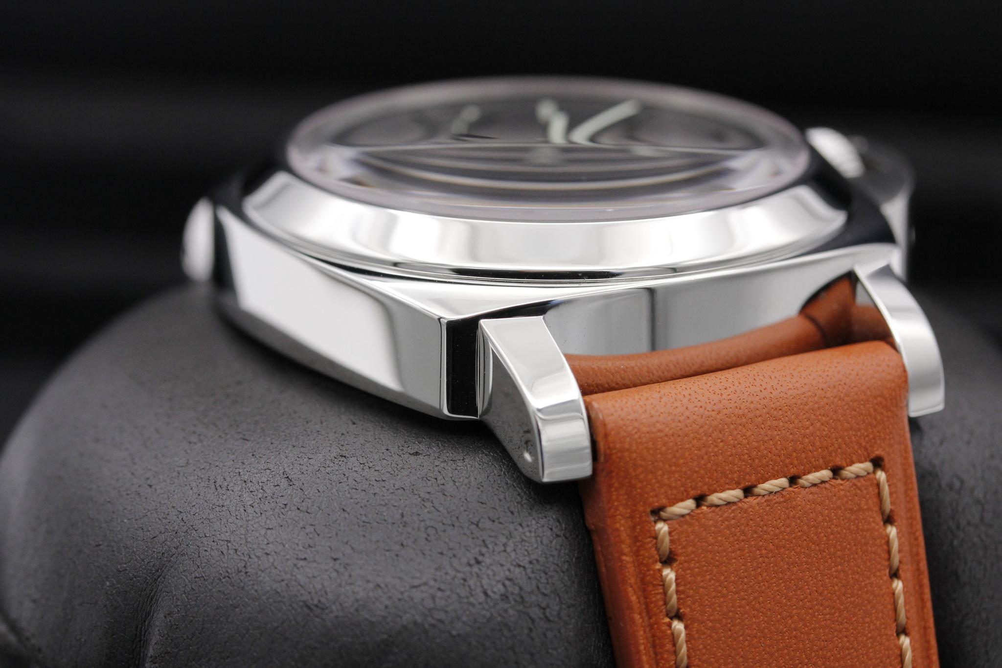 Watch Image 6