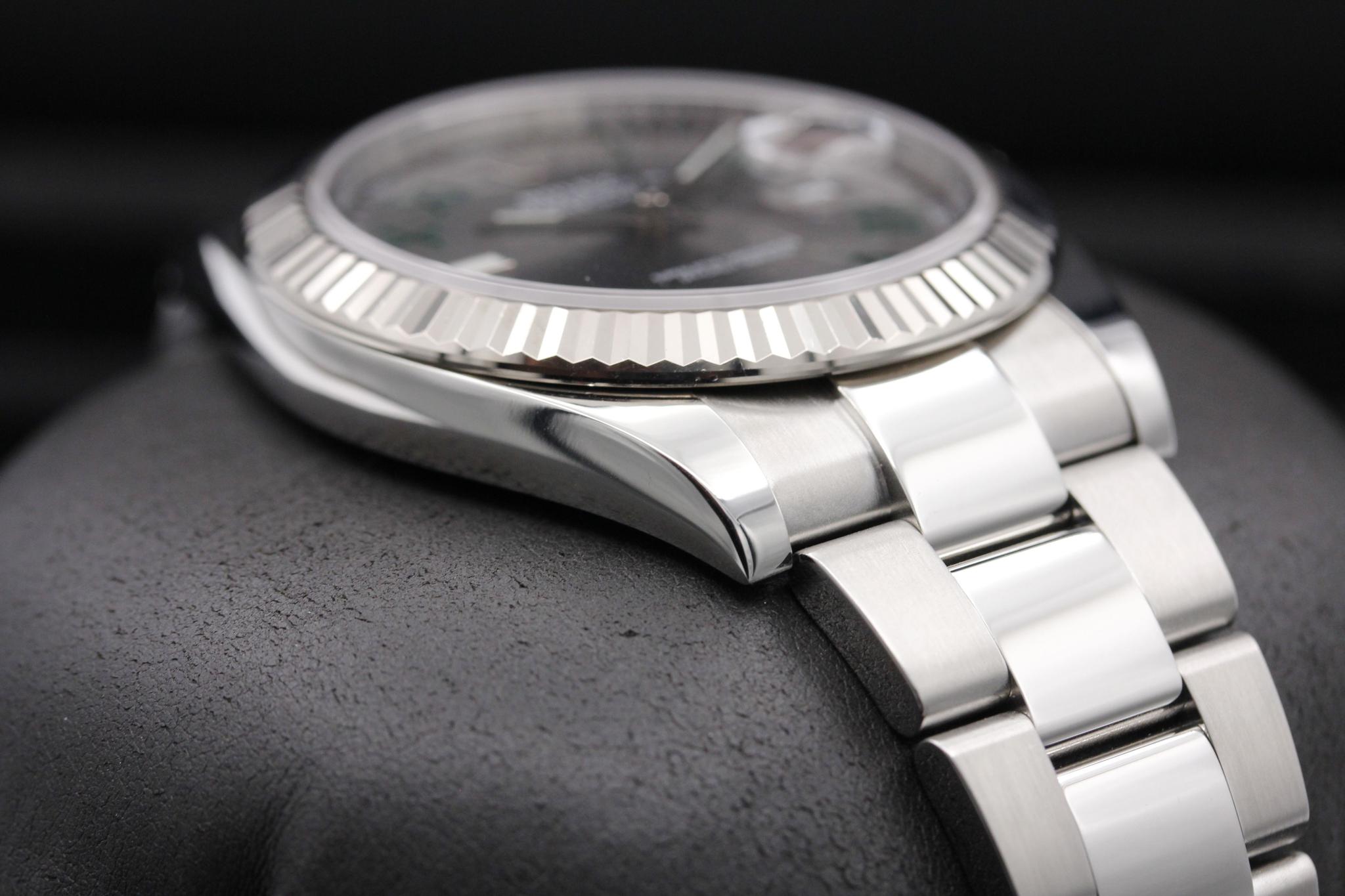 Watch Image 6