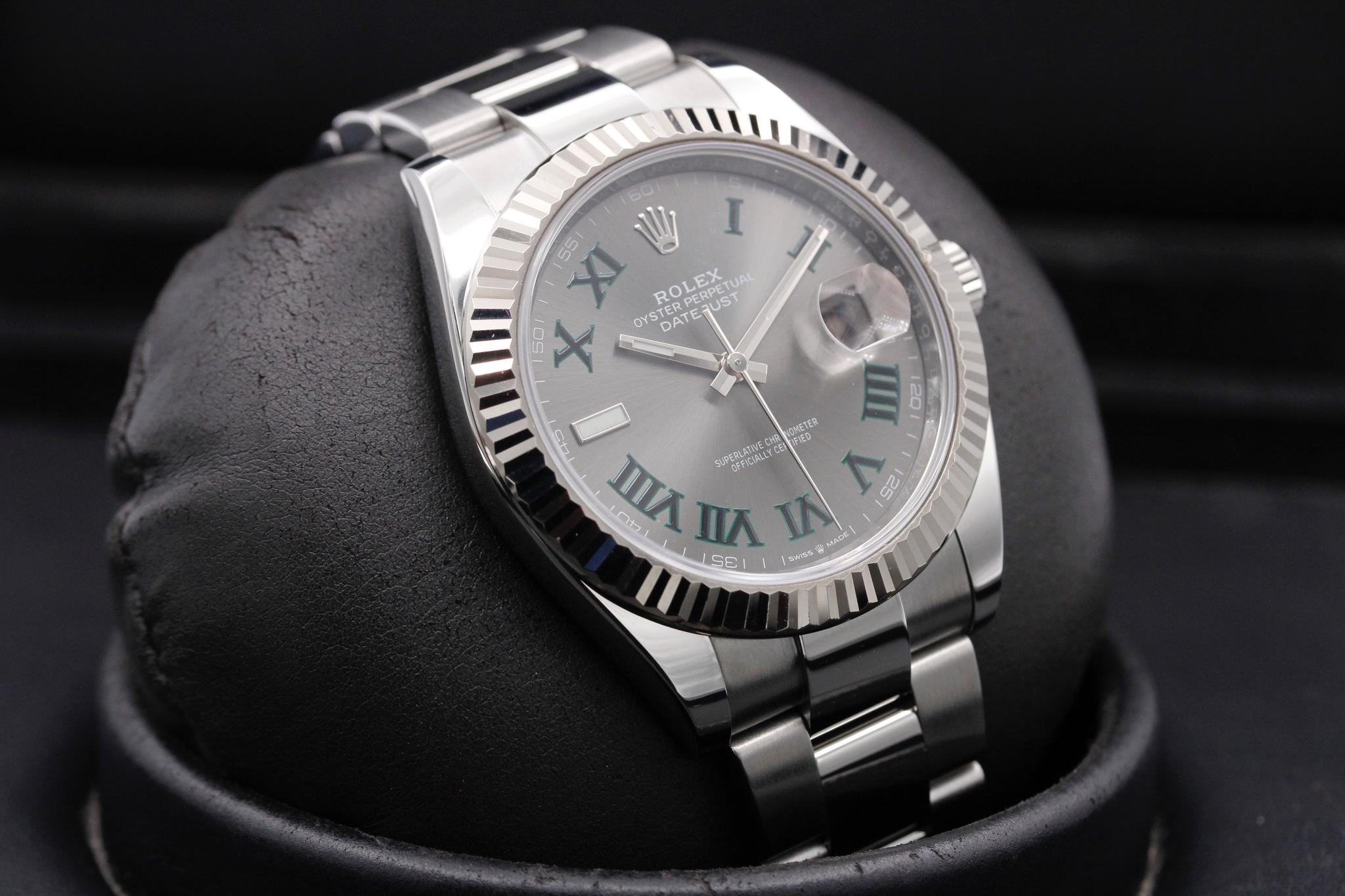 Watch Image 9