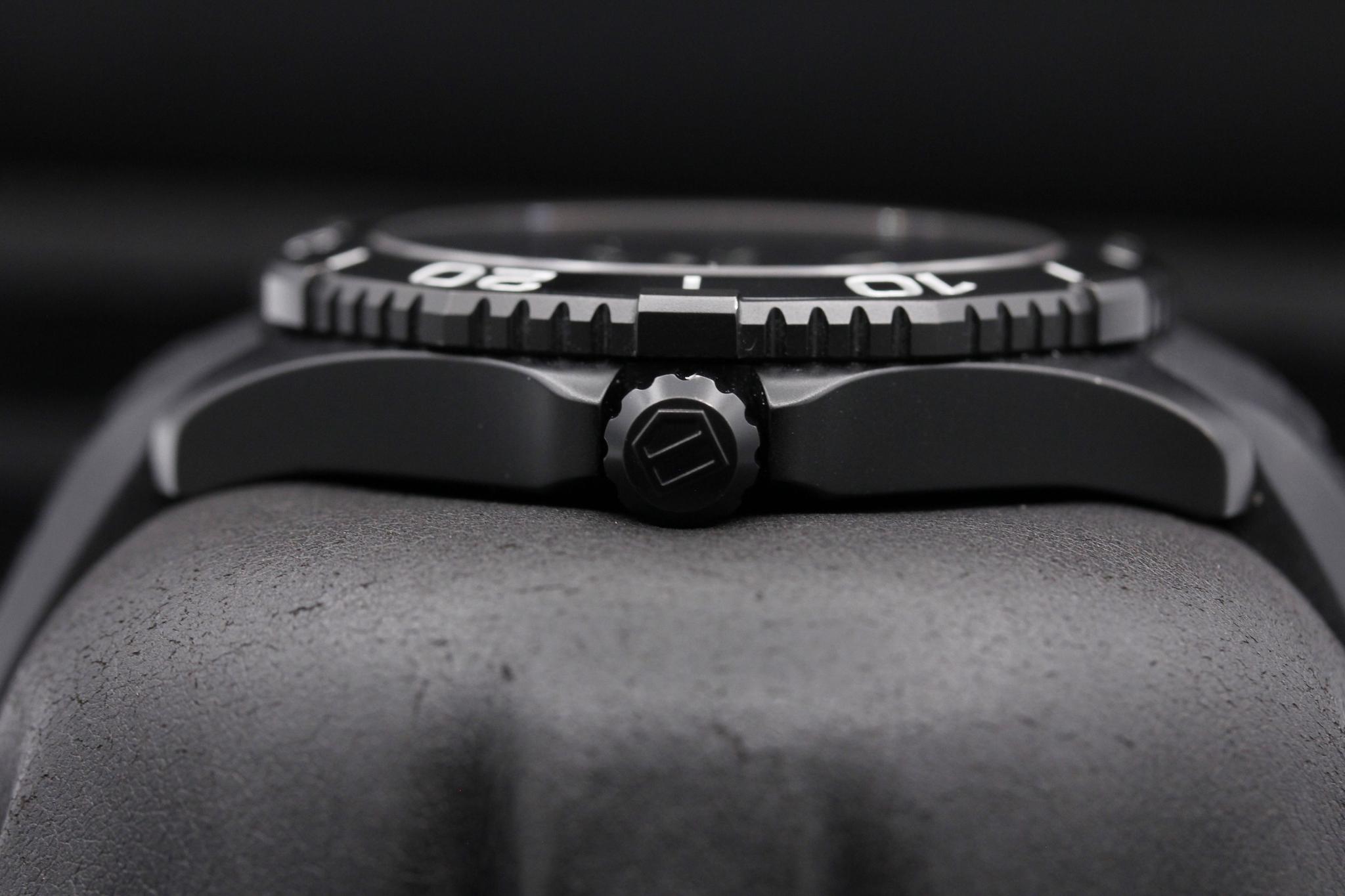 Watch Image 3
