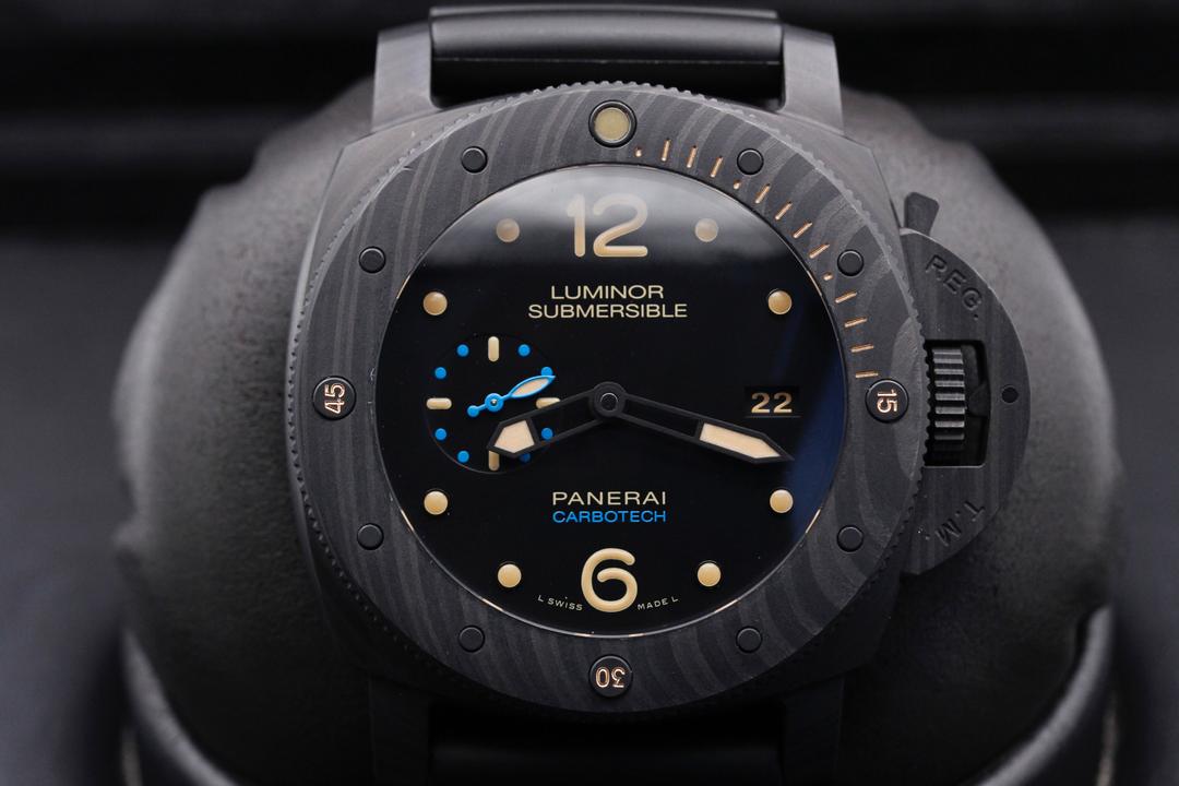 Panerai Submersible Carbotech PAM 616