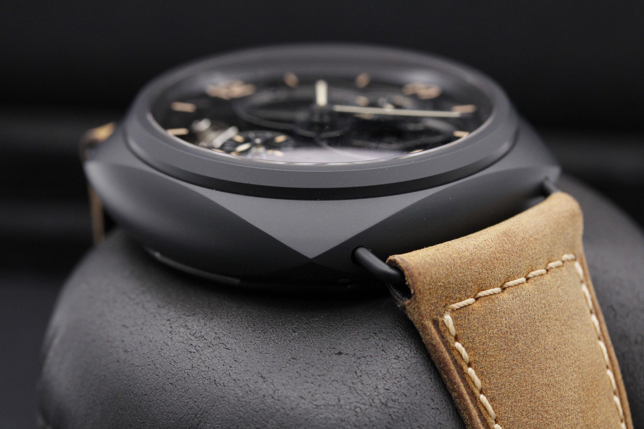 Watch Image 6