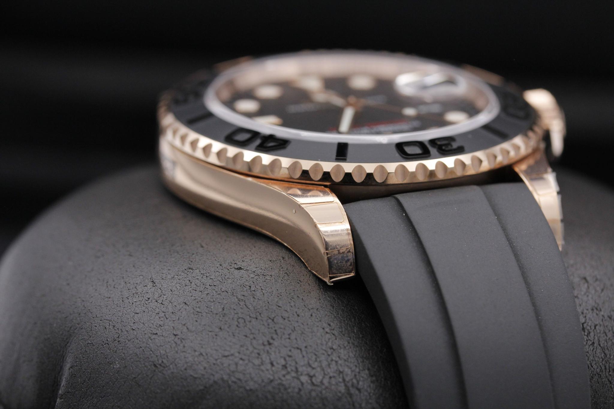 Watch Image 6