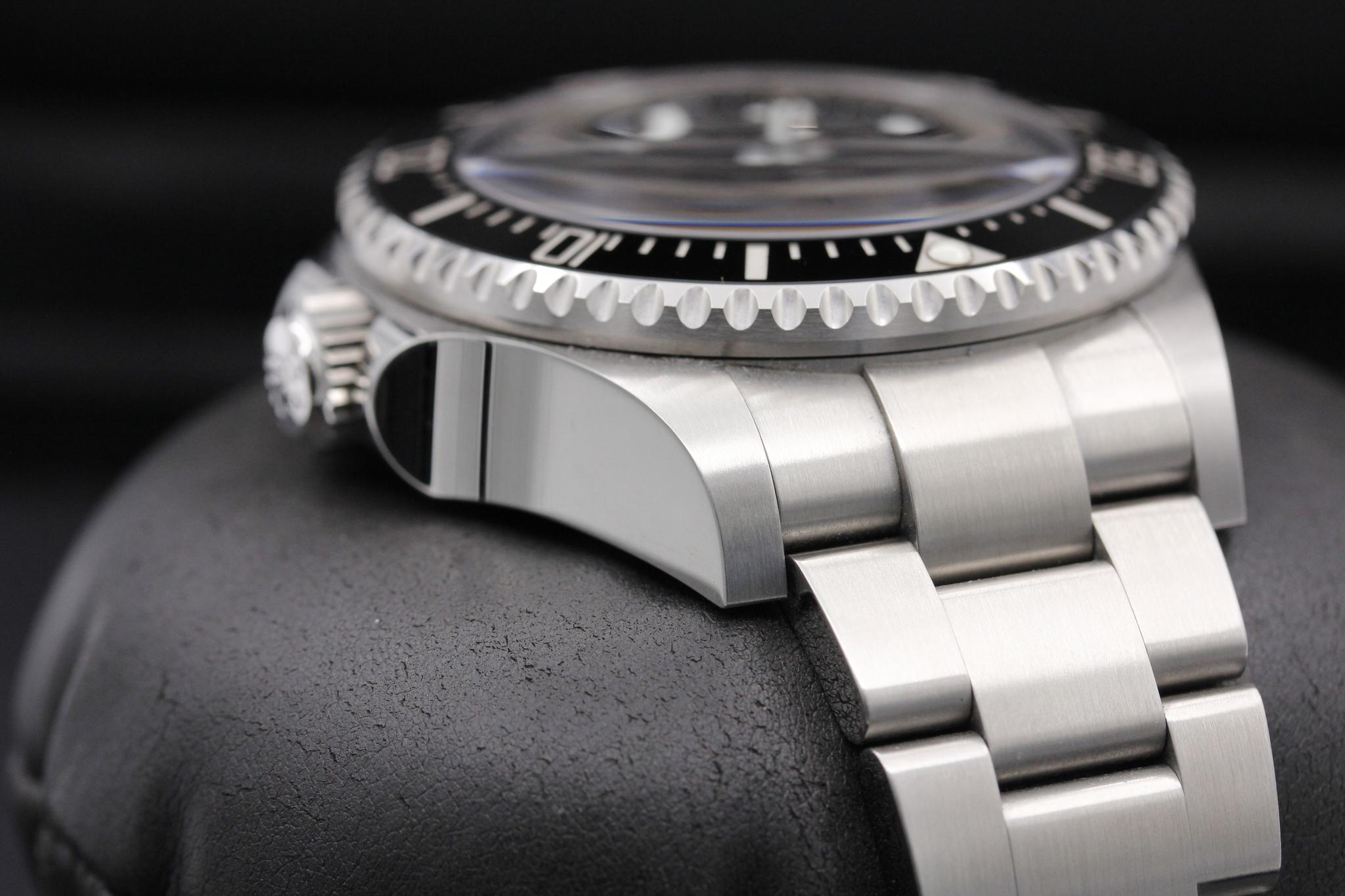 Watch Image 4