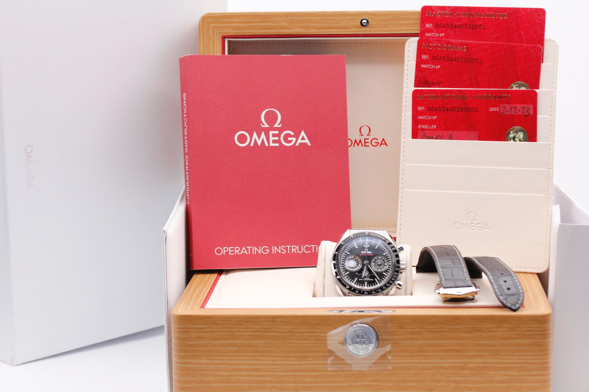 Watch Image 11