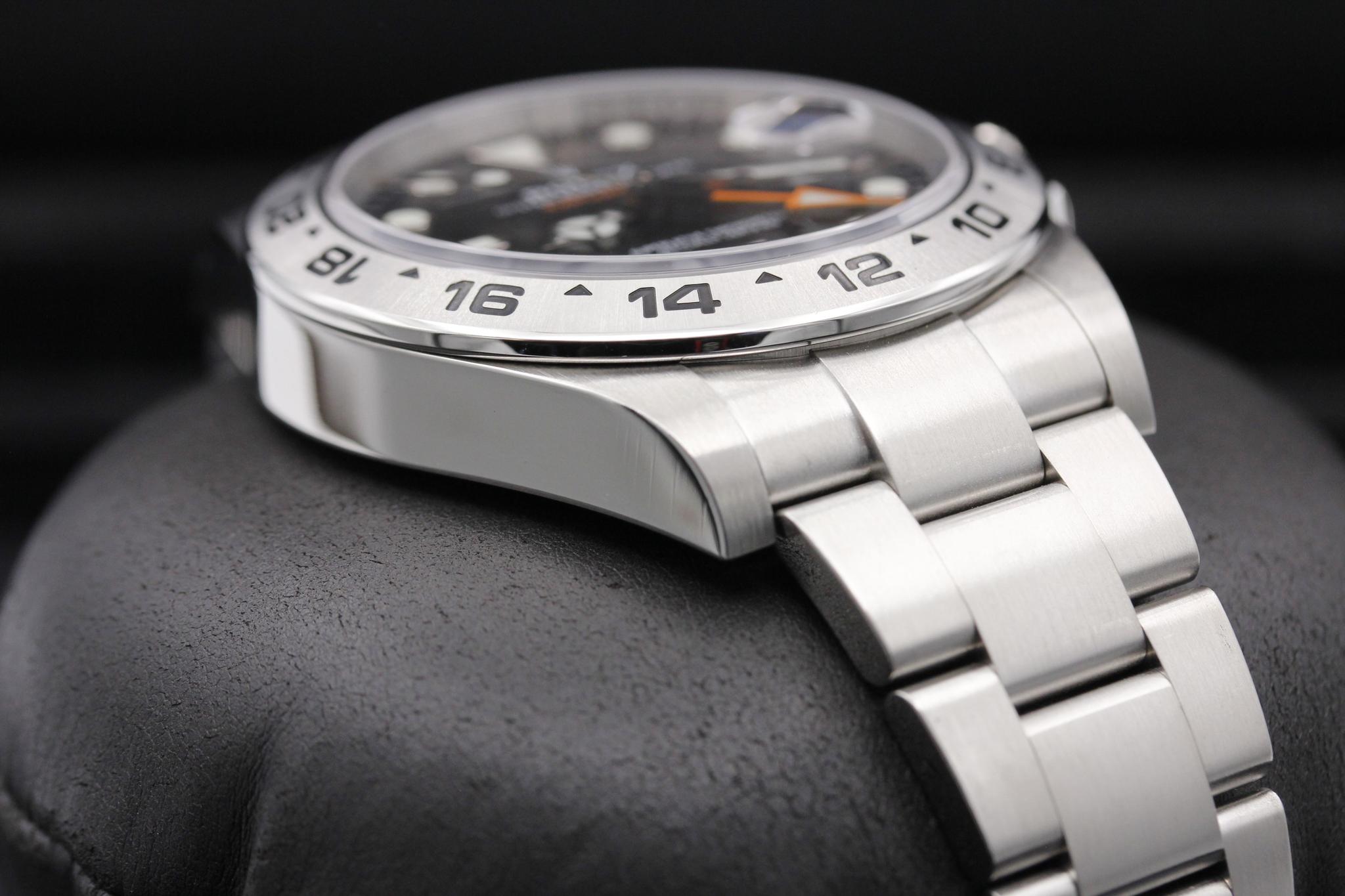Watch Image 6