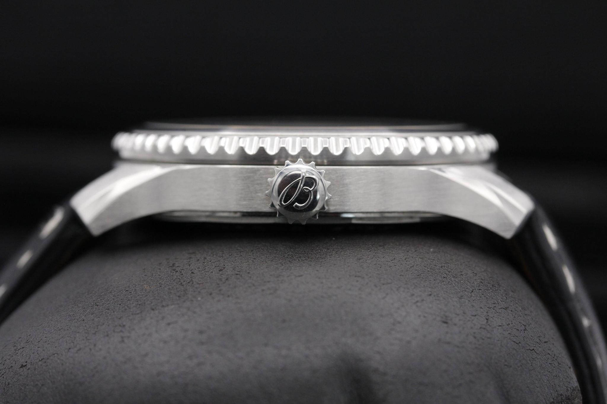 Watch Image 3