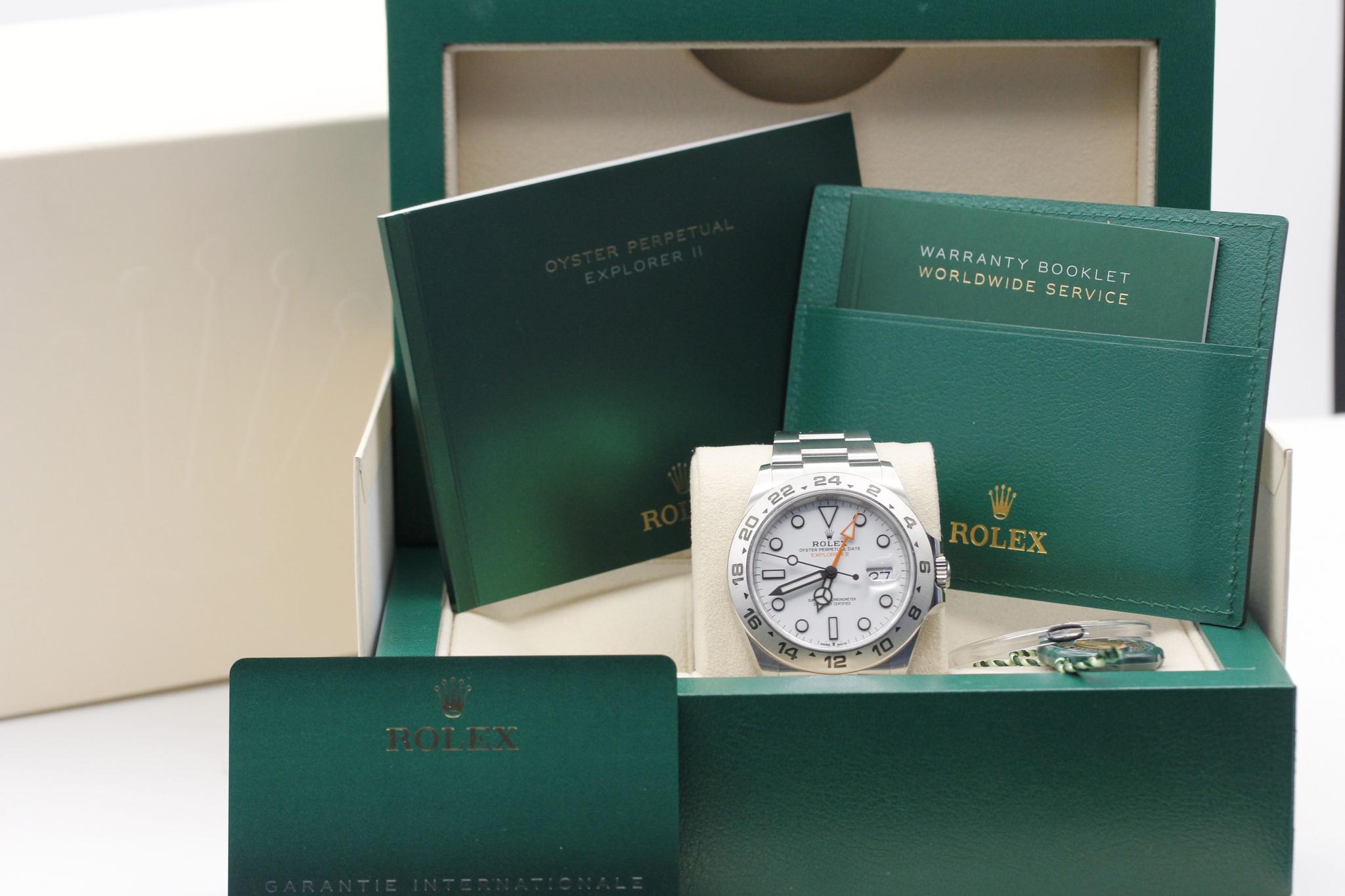 Watch Image 11