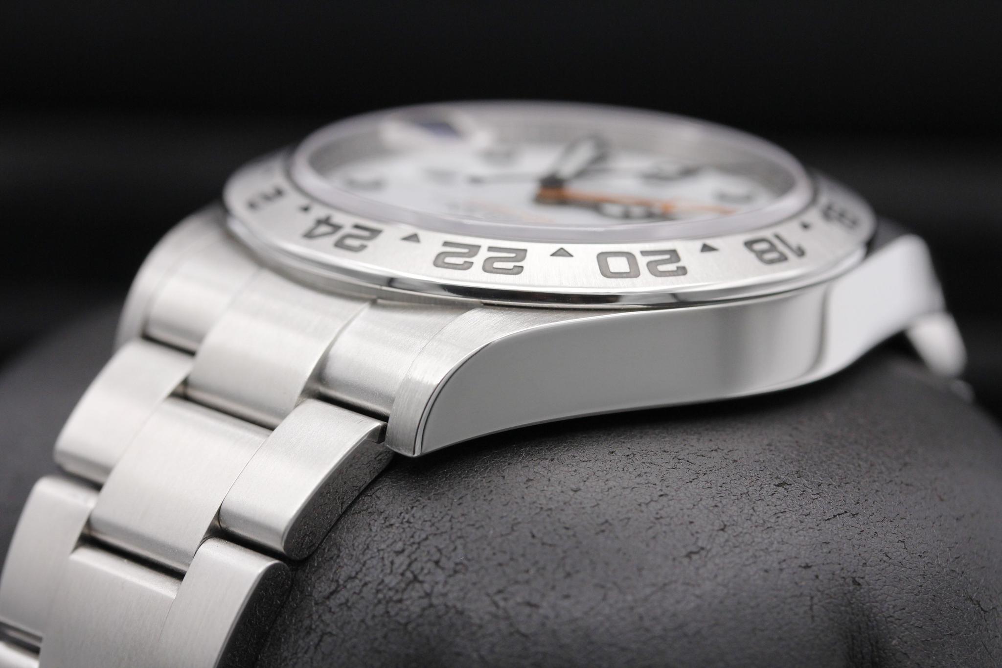 Watch Image 5