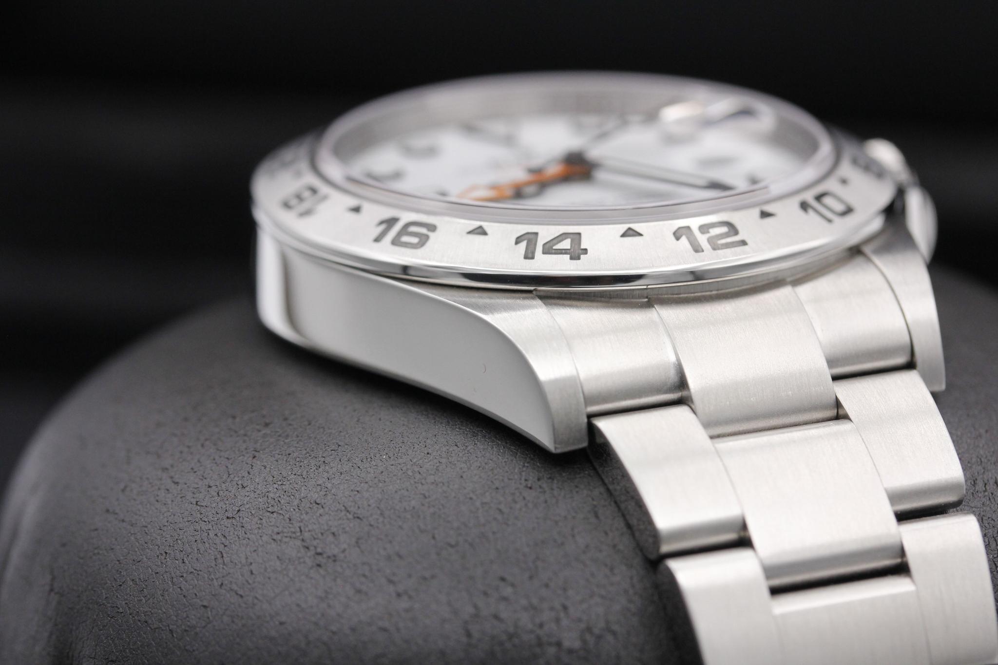 Watch Image 6