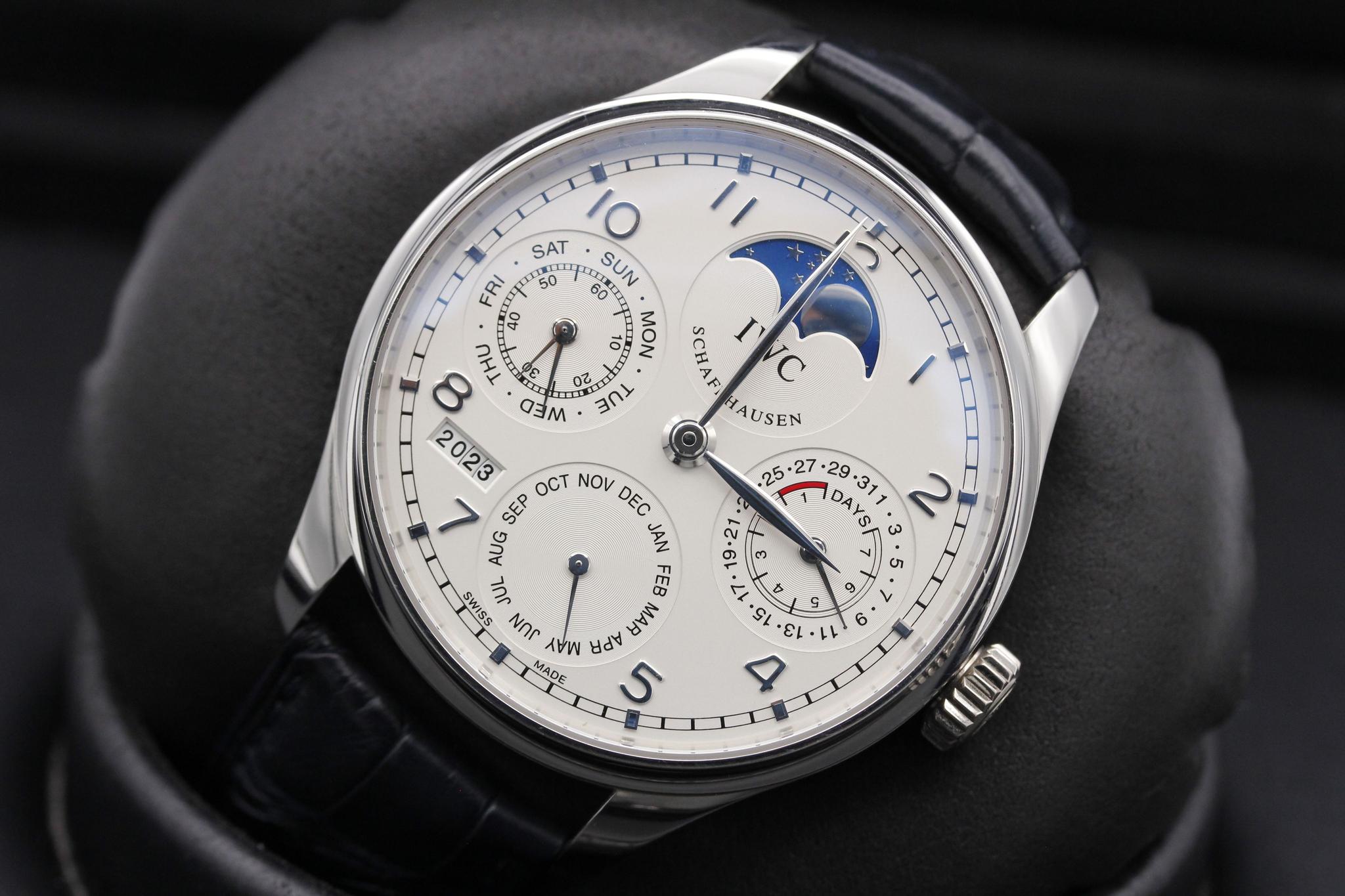 Watch Image 9