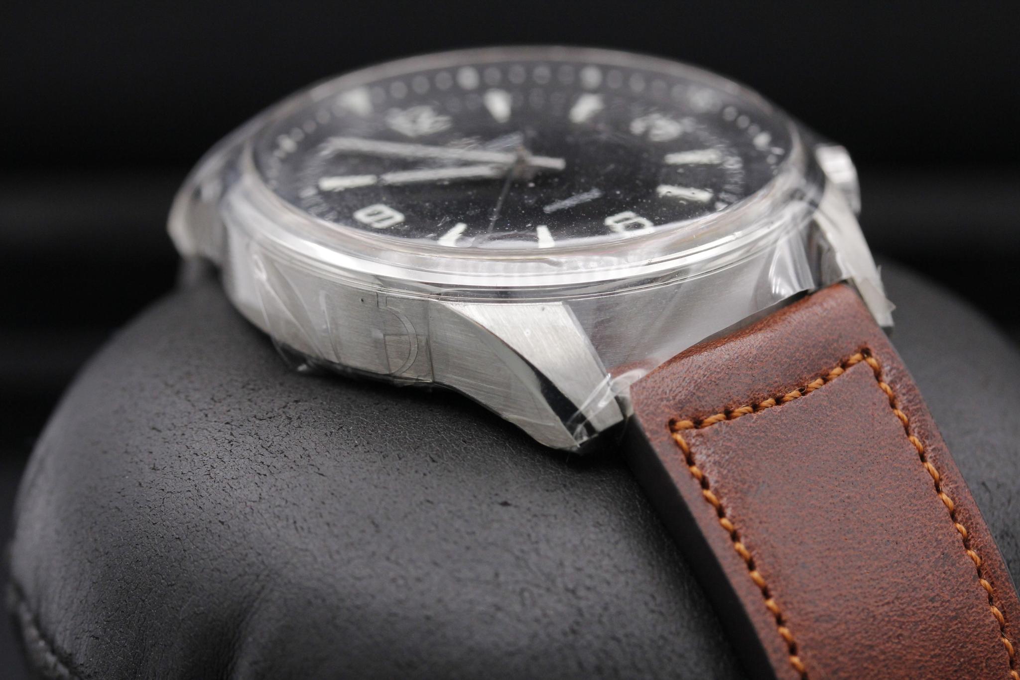 Watch Image 6