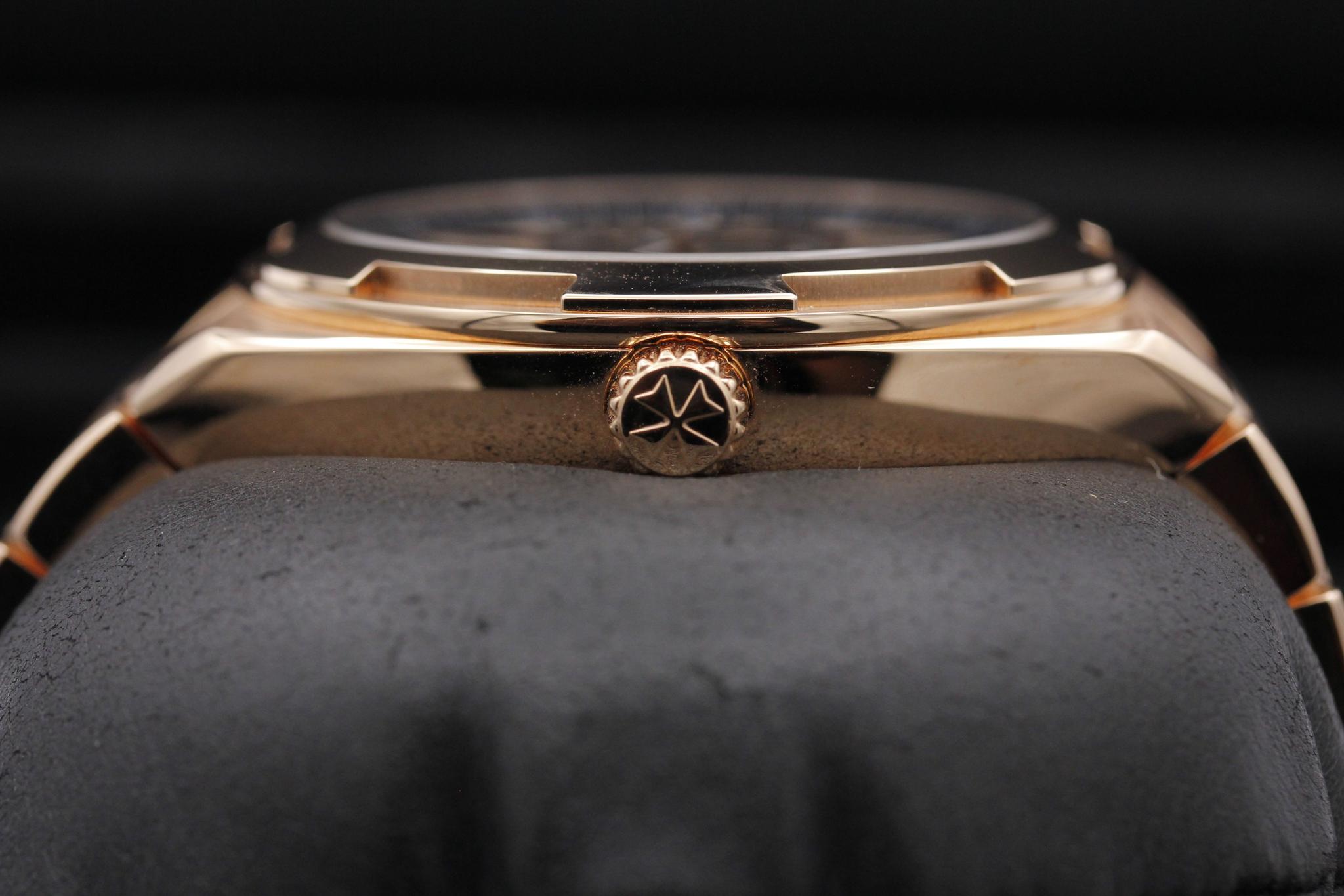 Watch Image 3