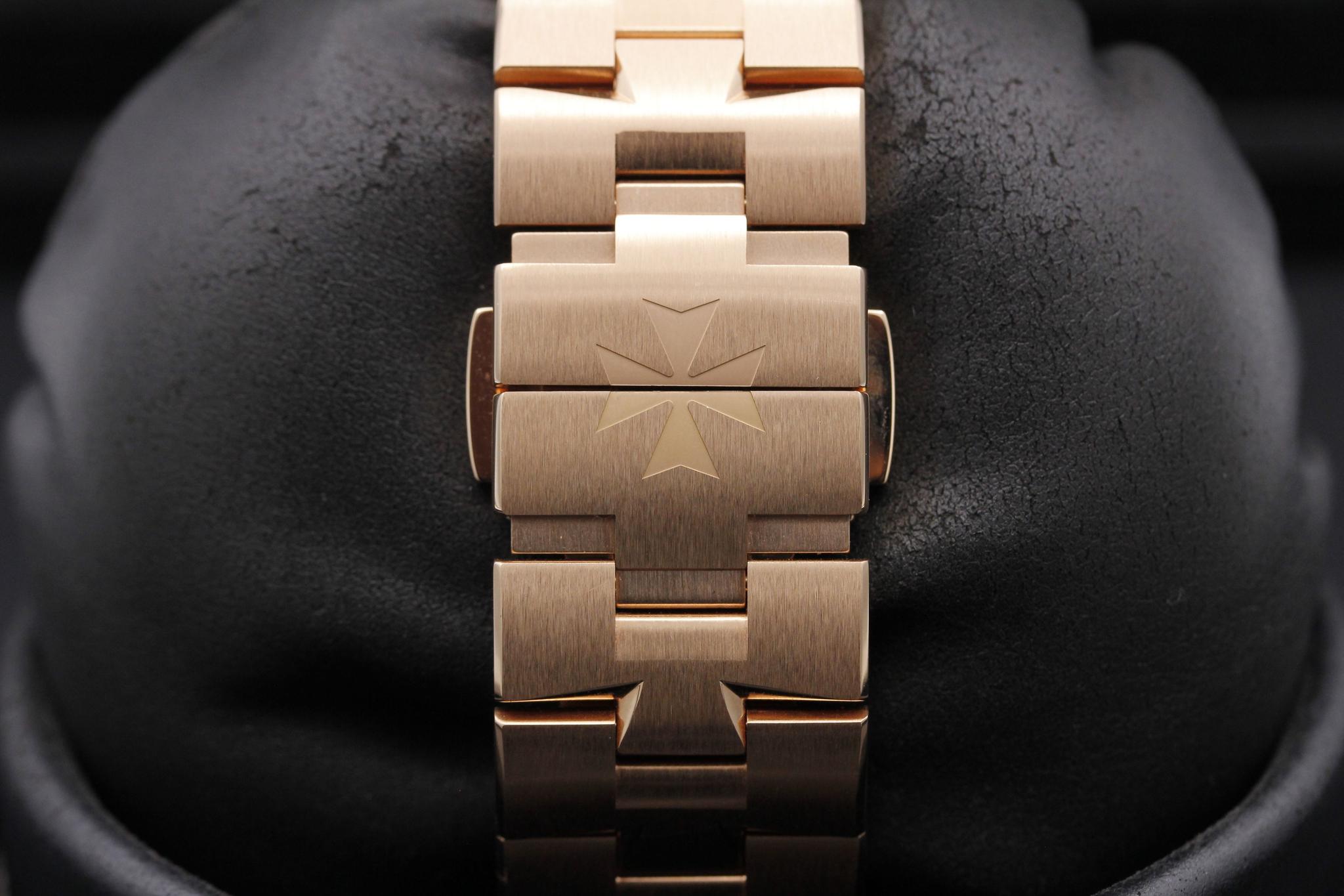 Watch Image 8