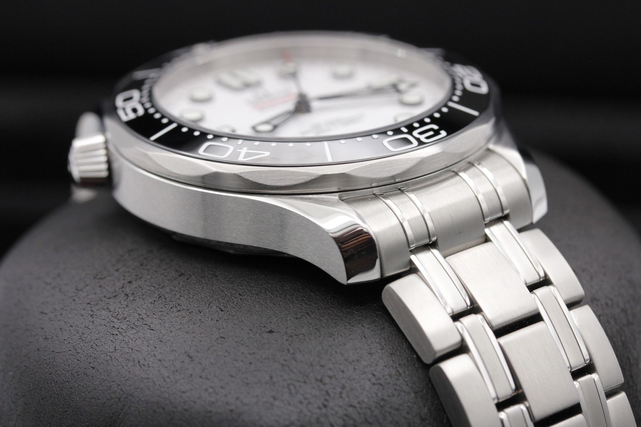 Watch Image 6