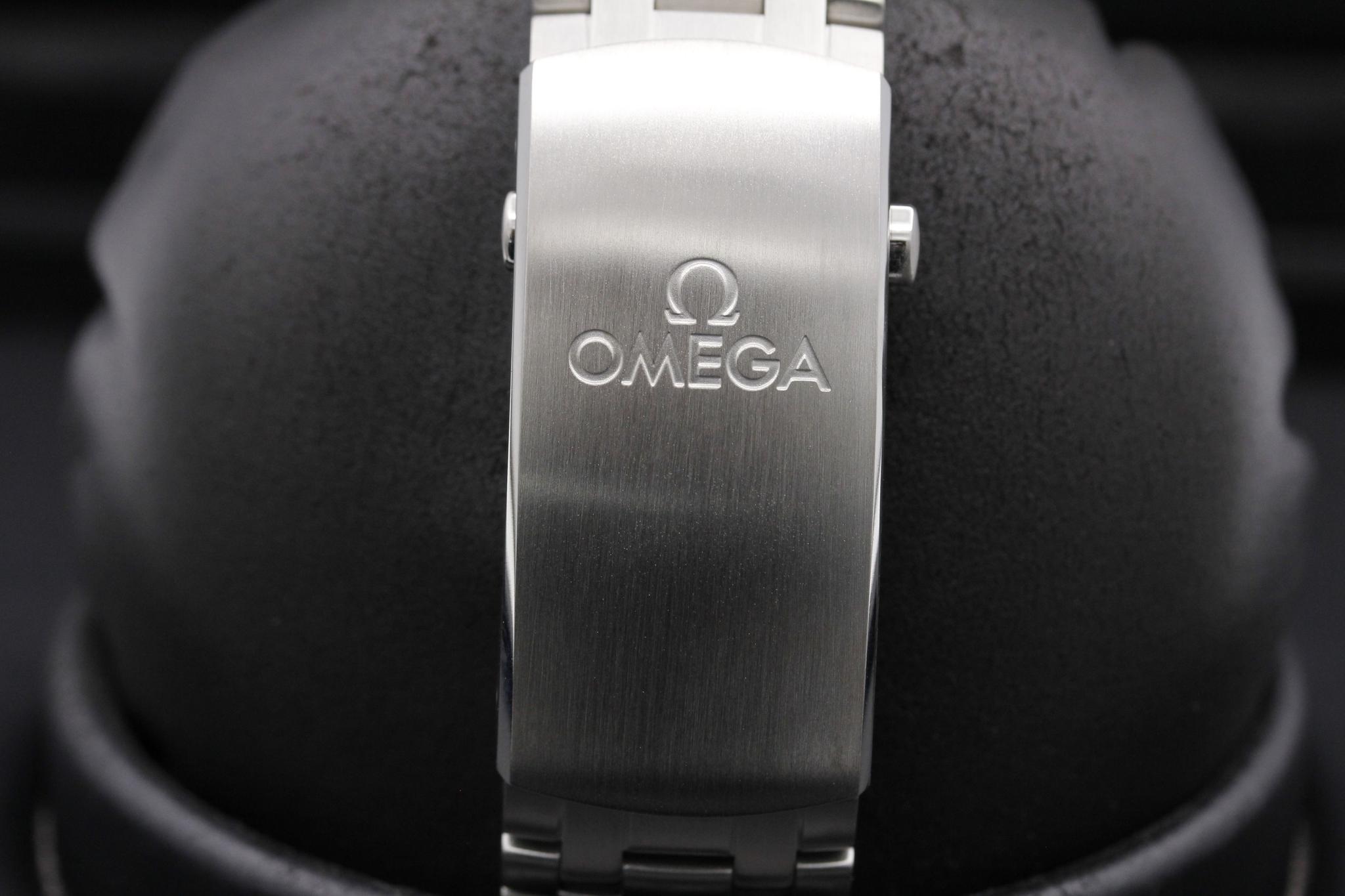 Watch Image 8