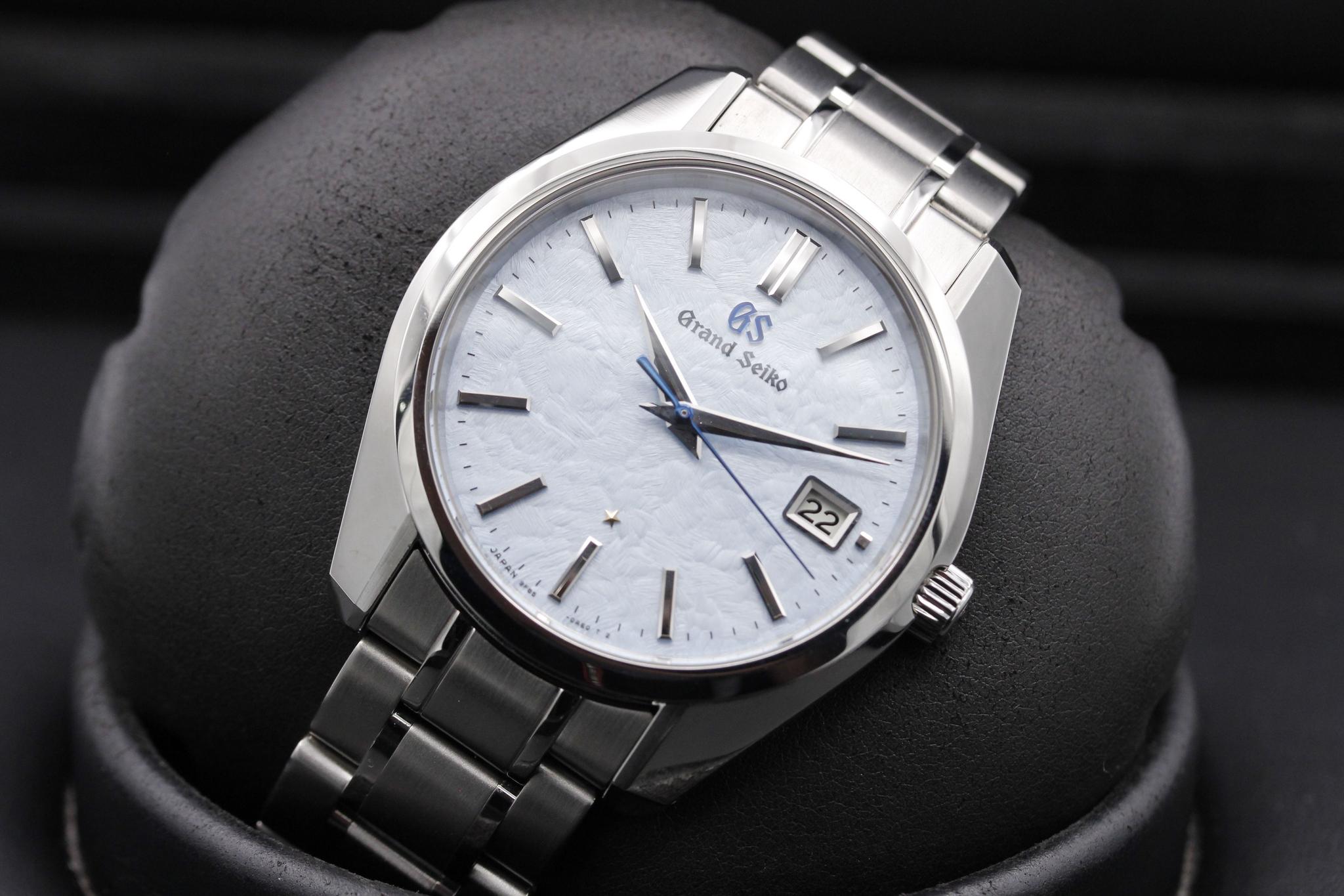Watch Image 9