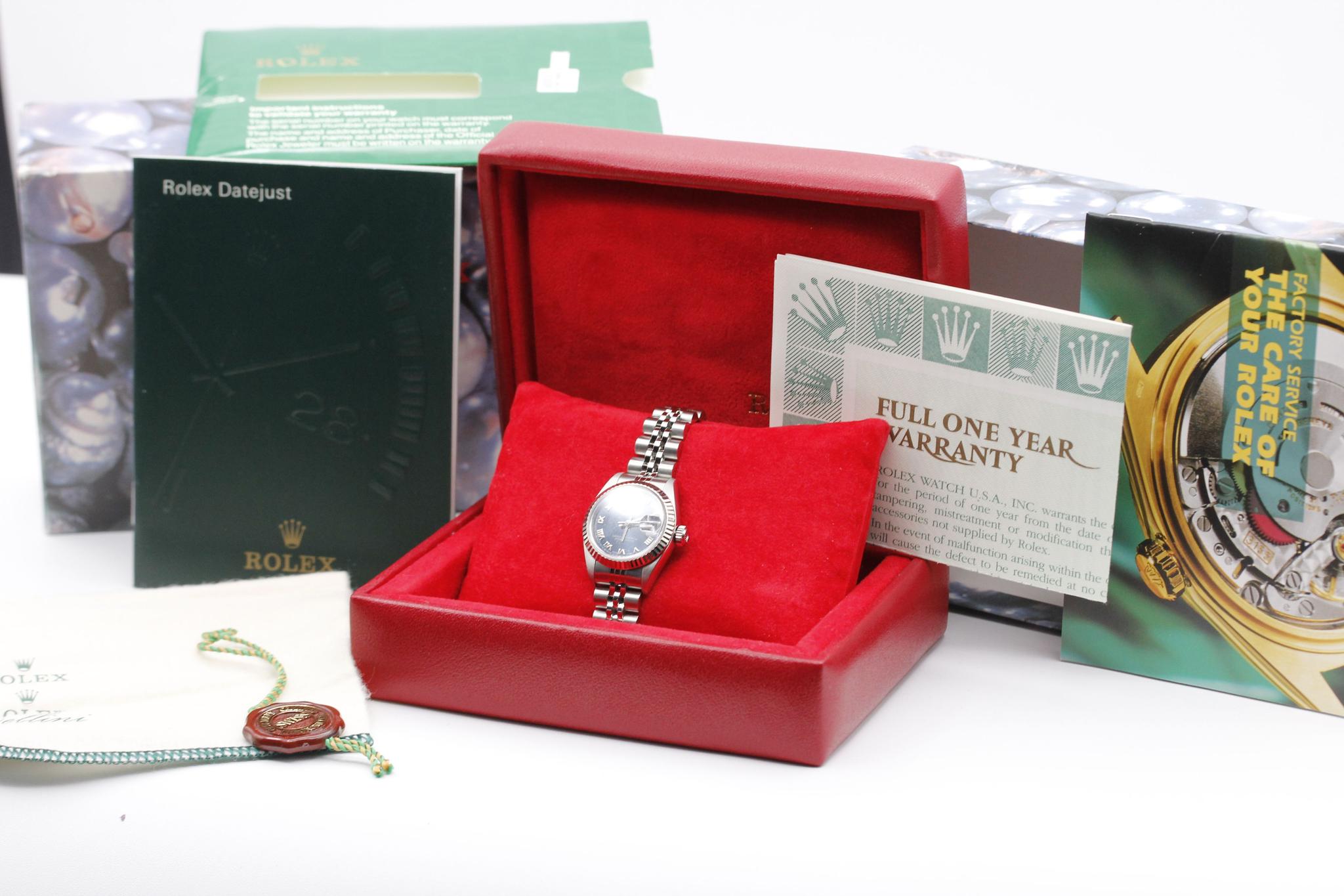 Watch Image 13
