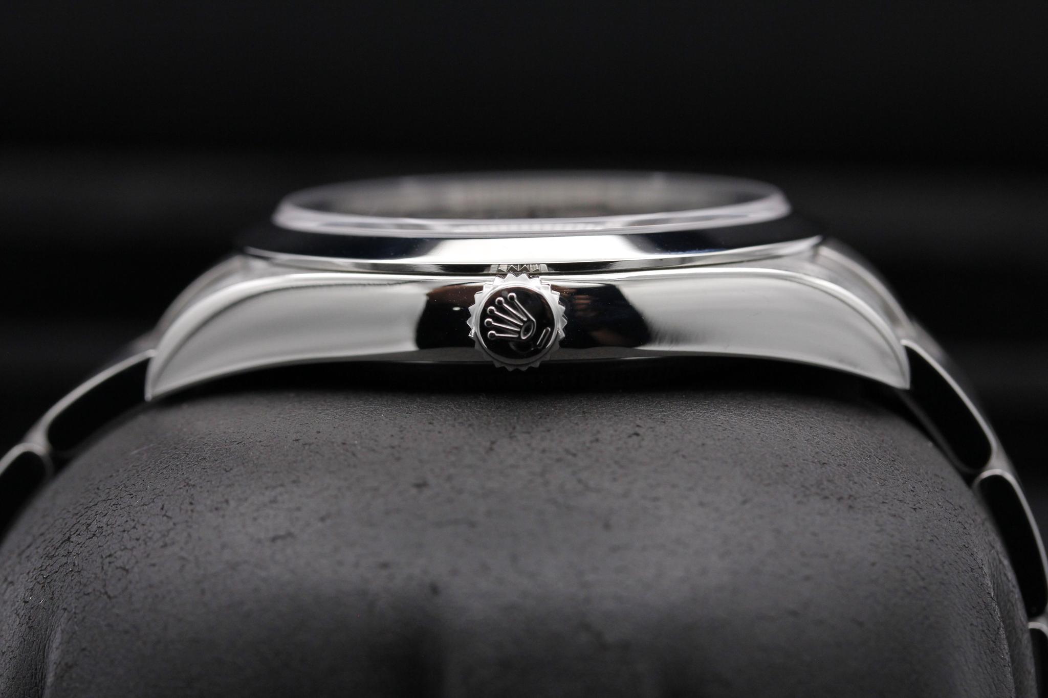 Watch Image 3