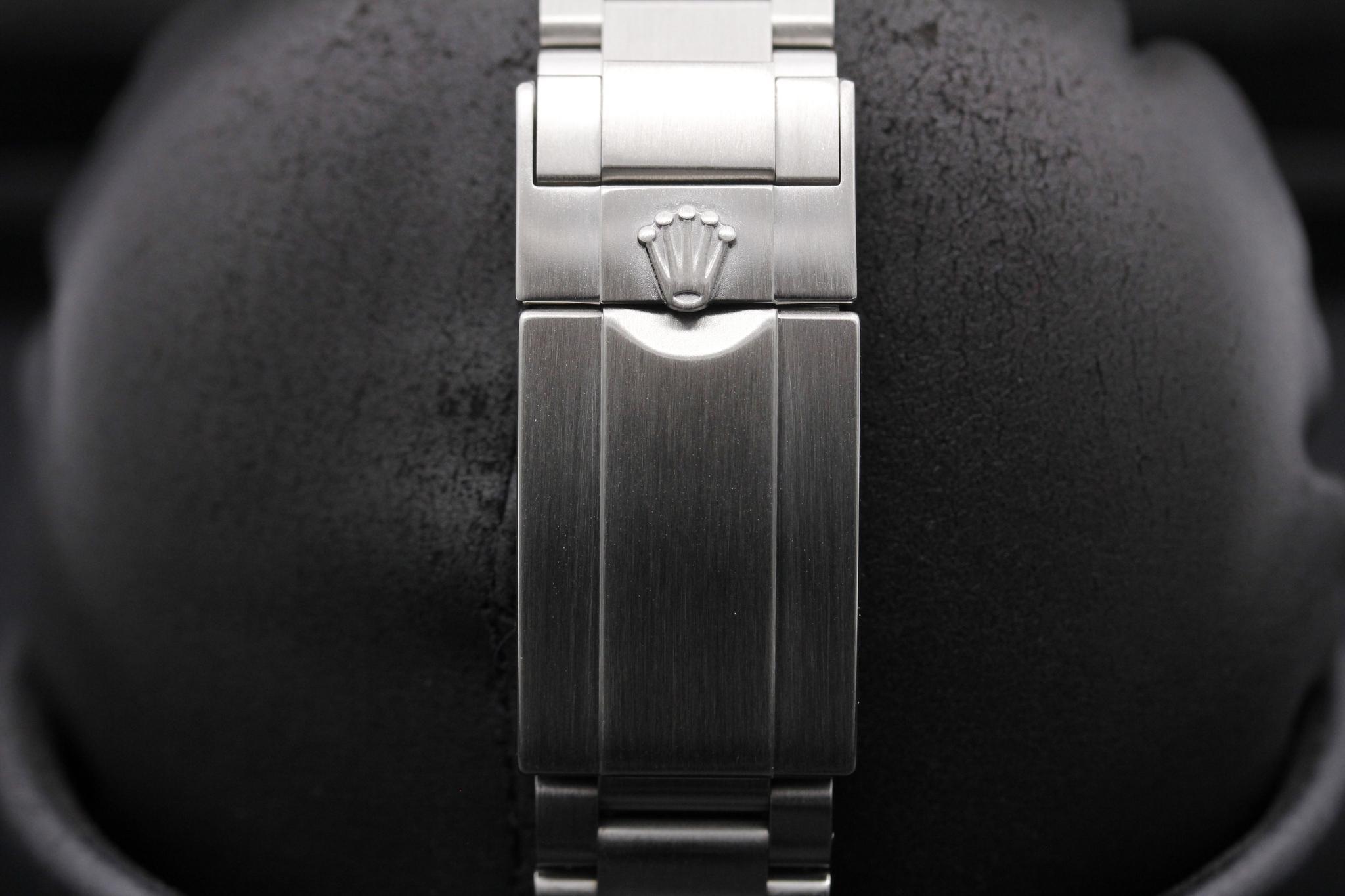 Watch Image 8