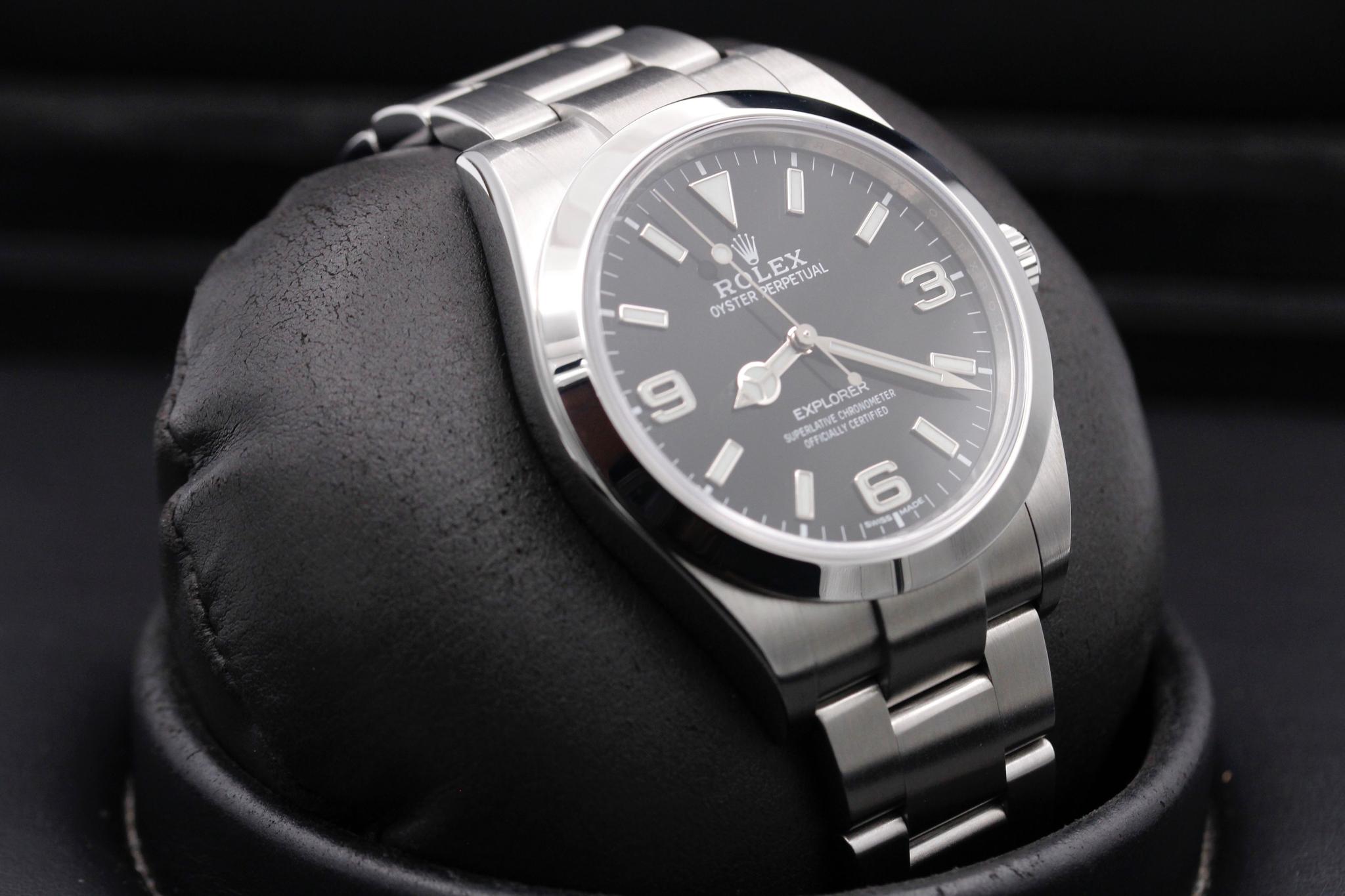 Watch Image 10