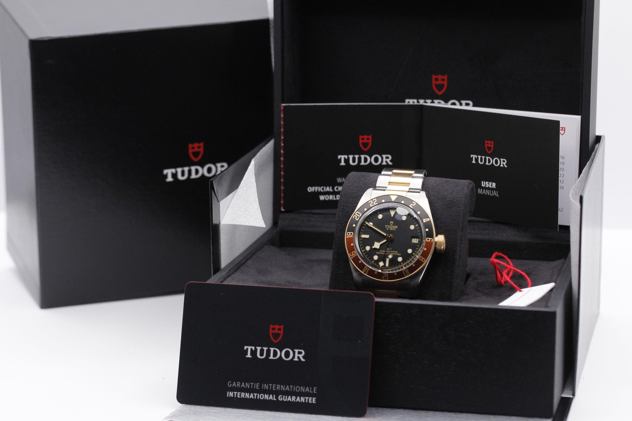 Watch Image 11