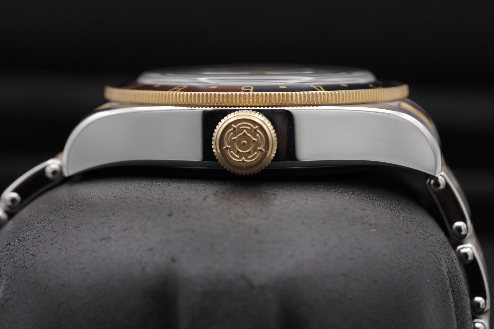 Watch Image 3