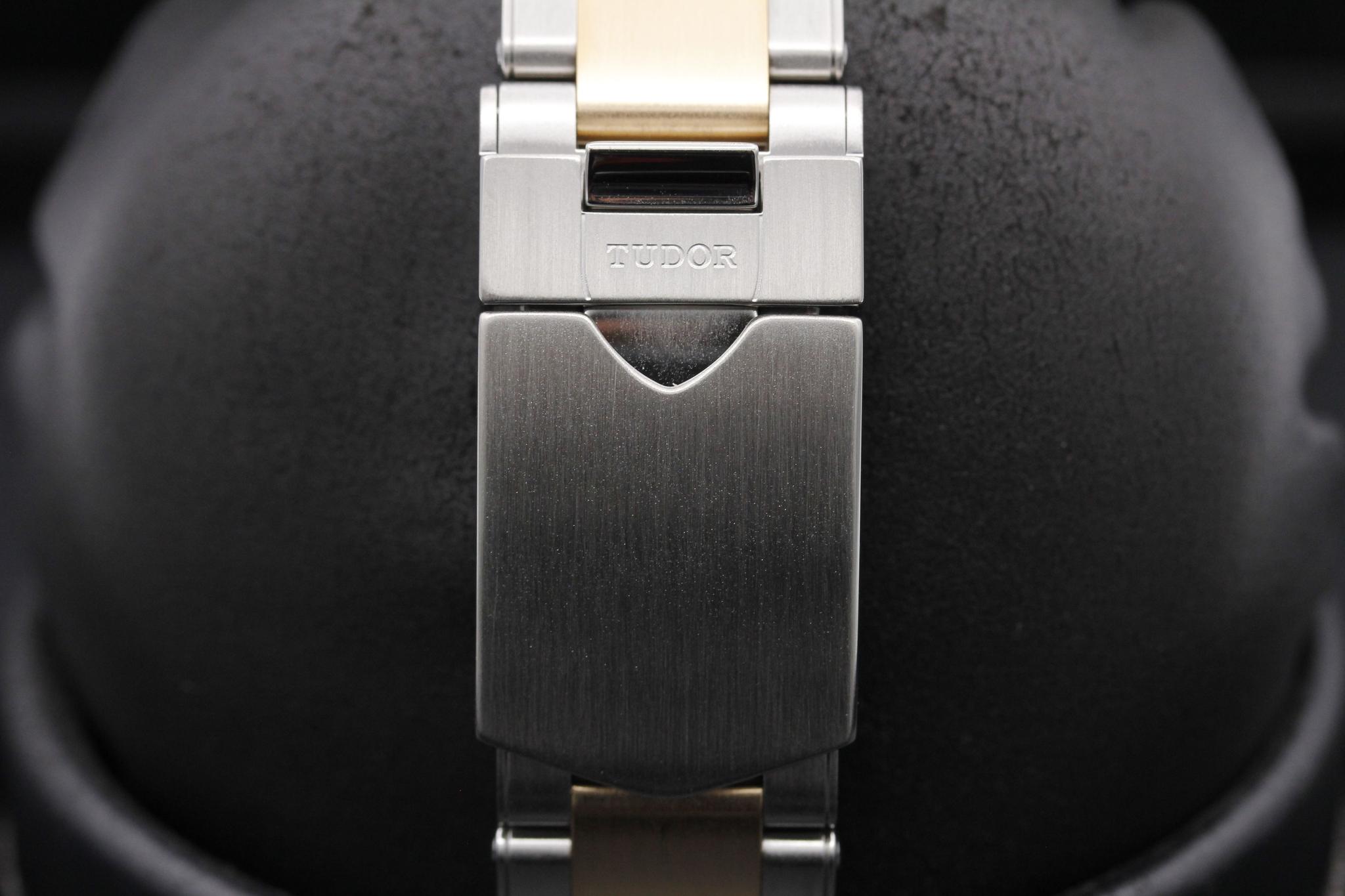 Watch Image 8