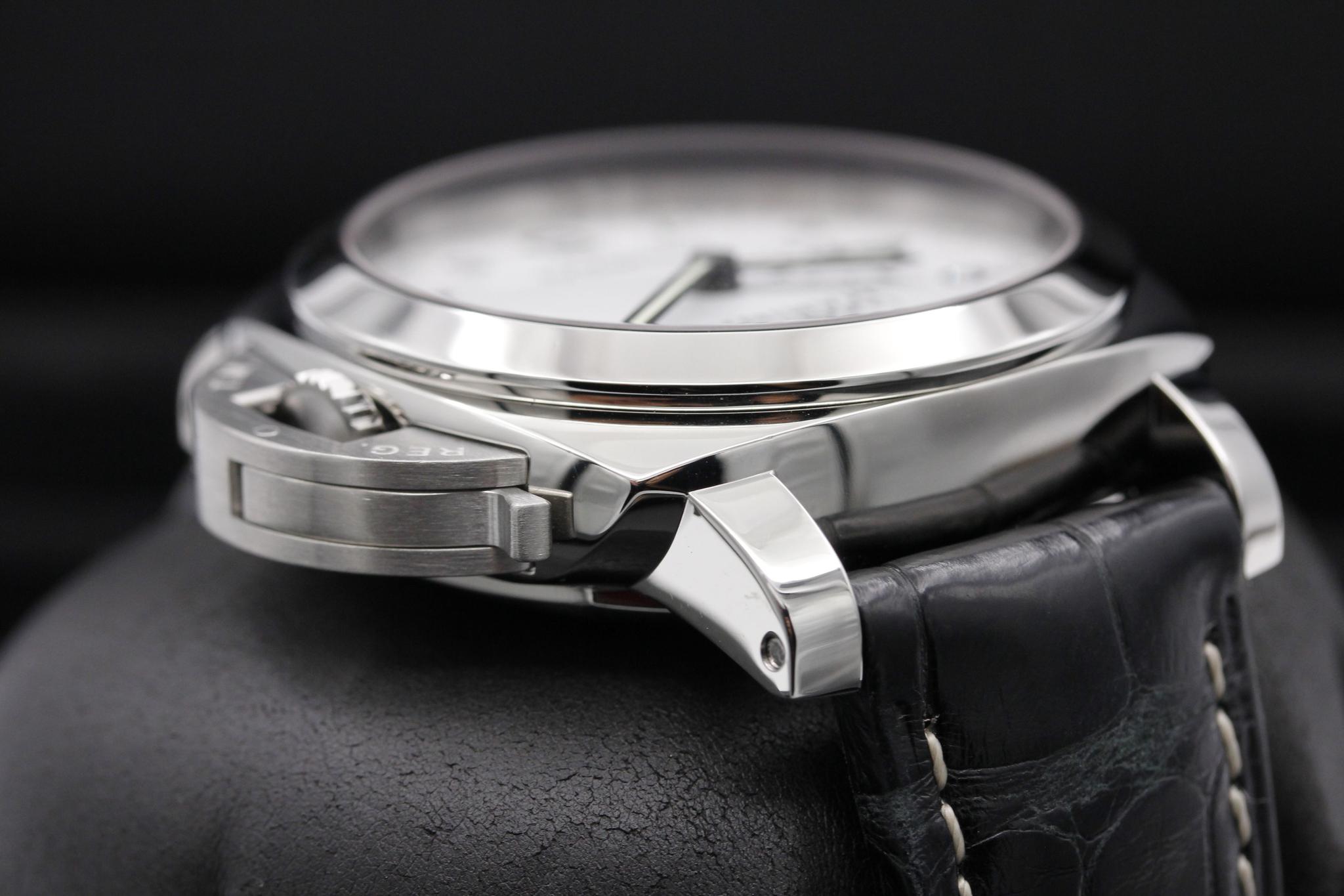 Watch Image 4