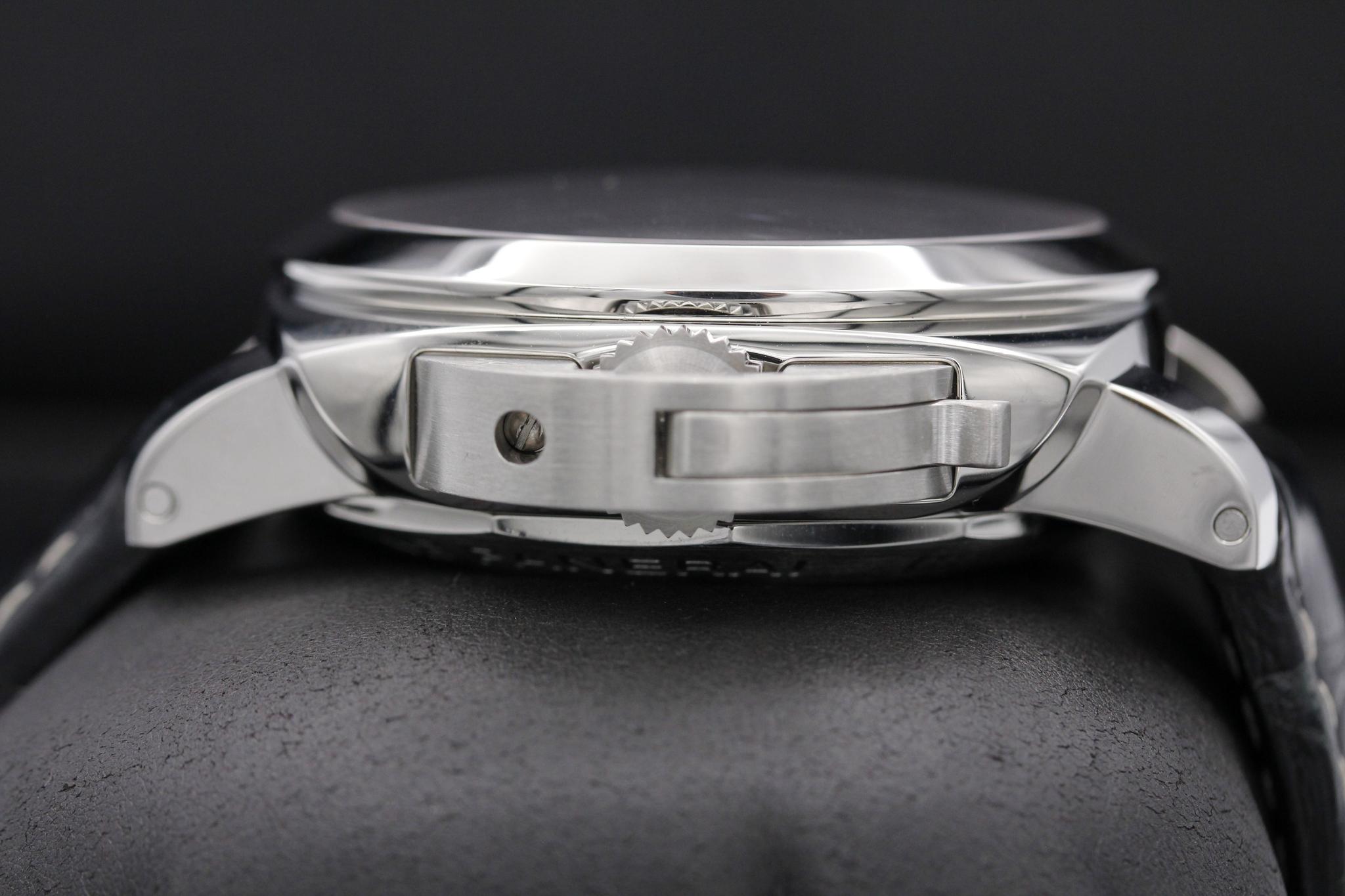 Watch Image 3