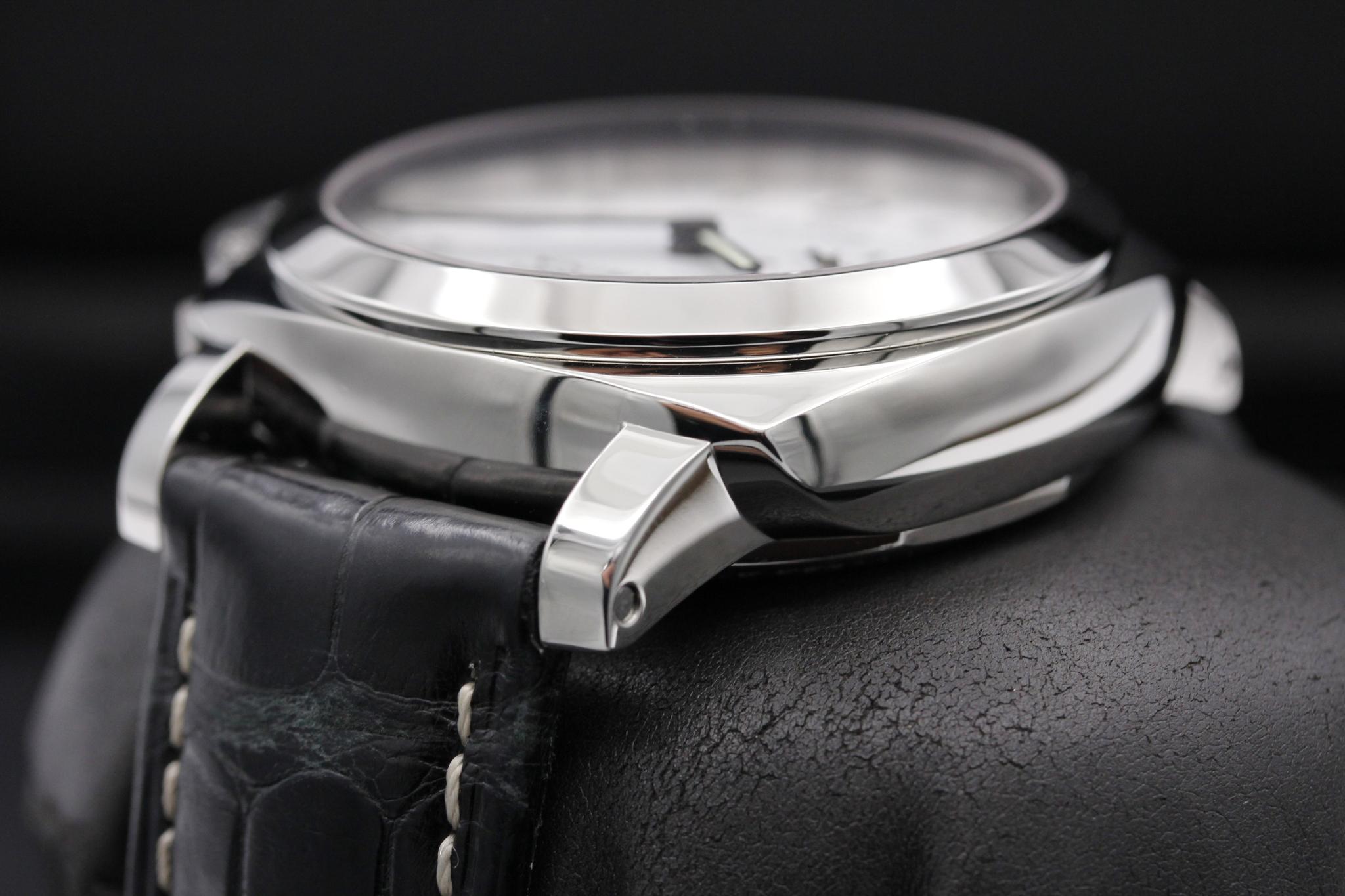 Watch Image 5