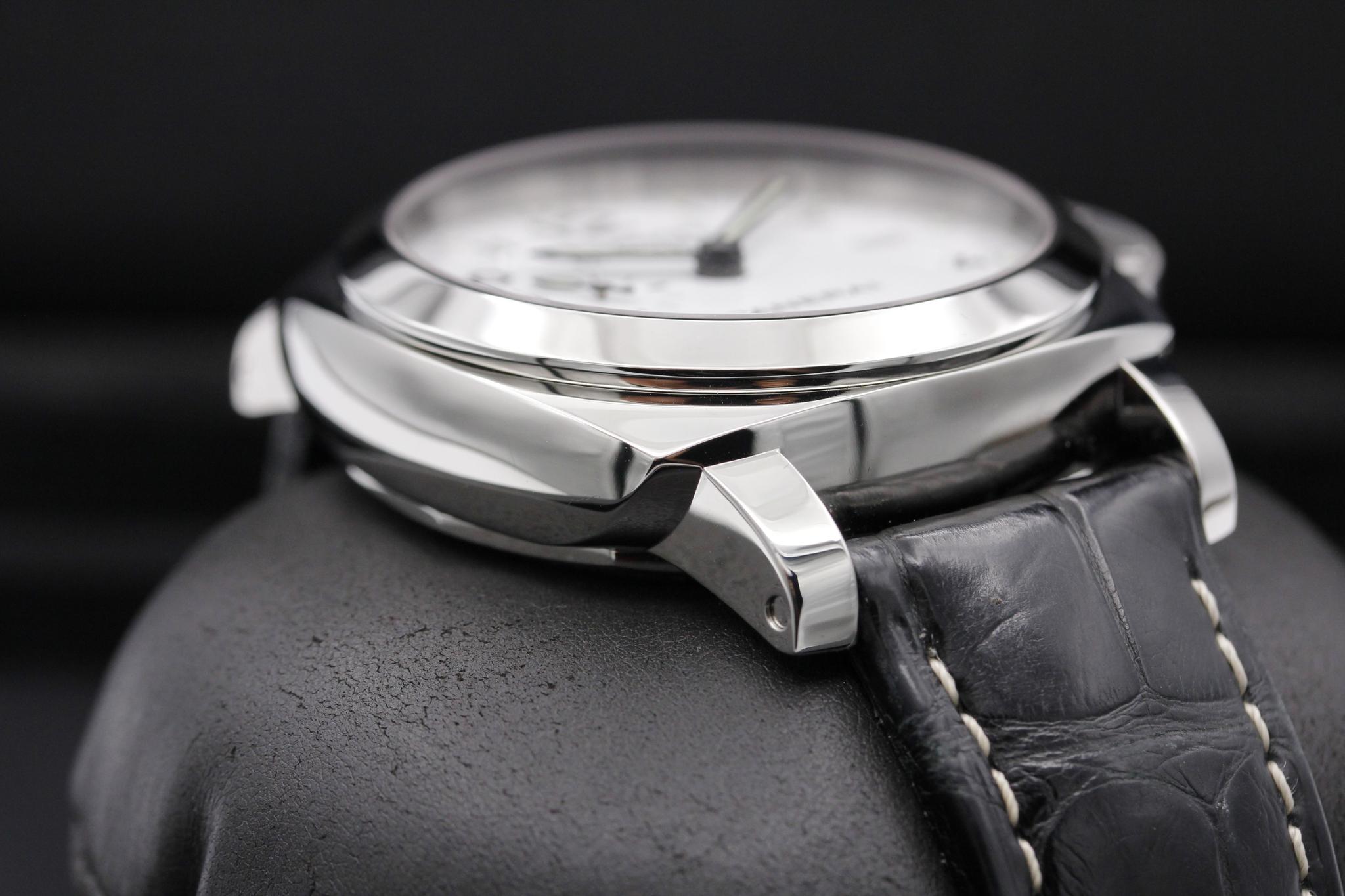 Watch Image 6