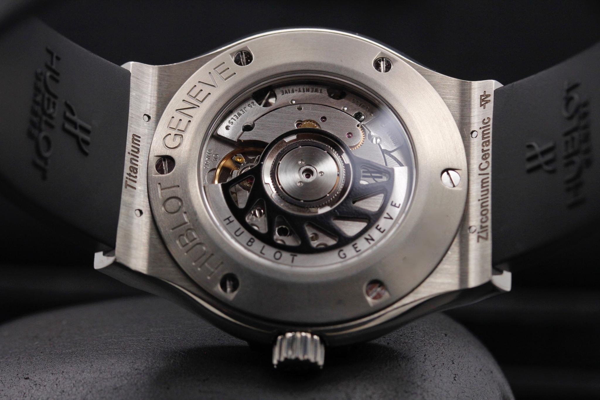 Watch Image 7