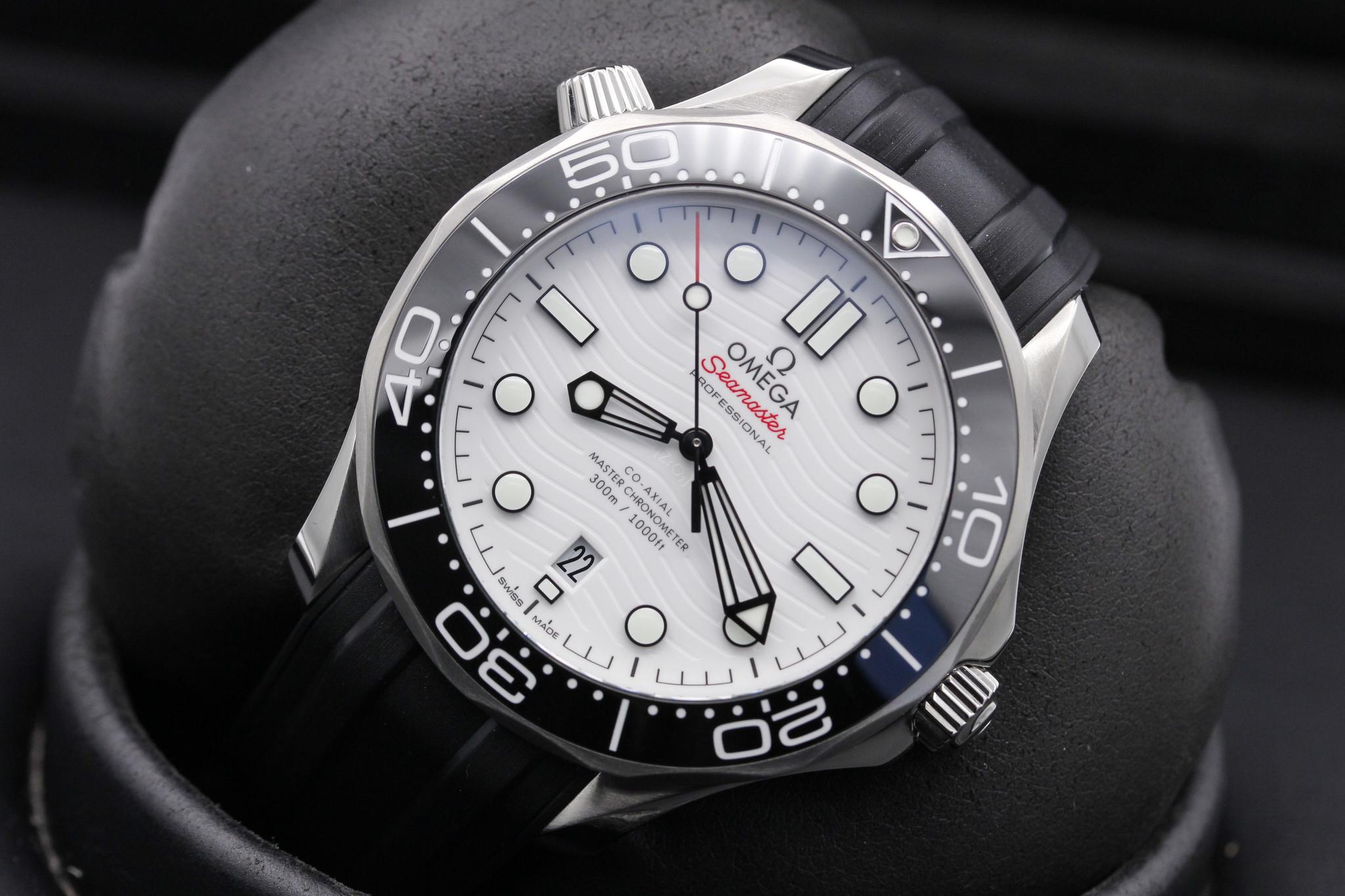 Watch Image 9