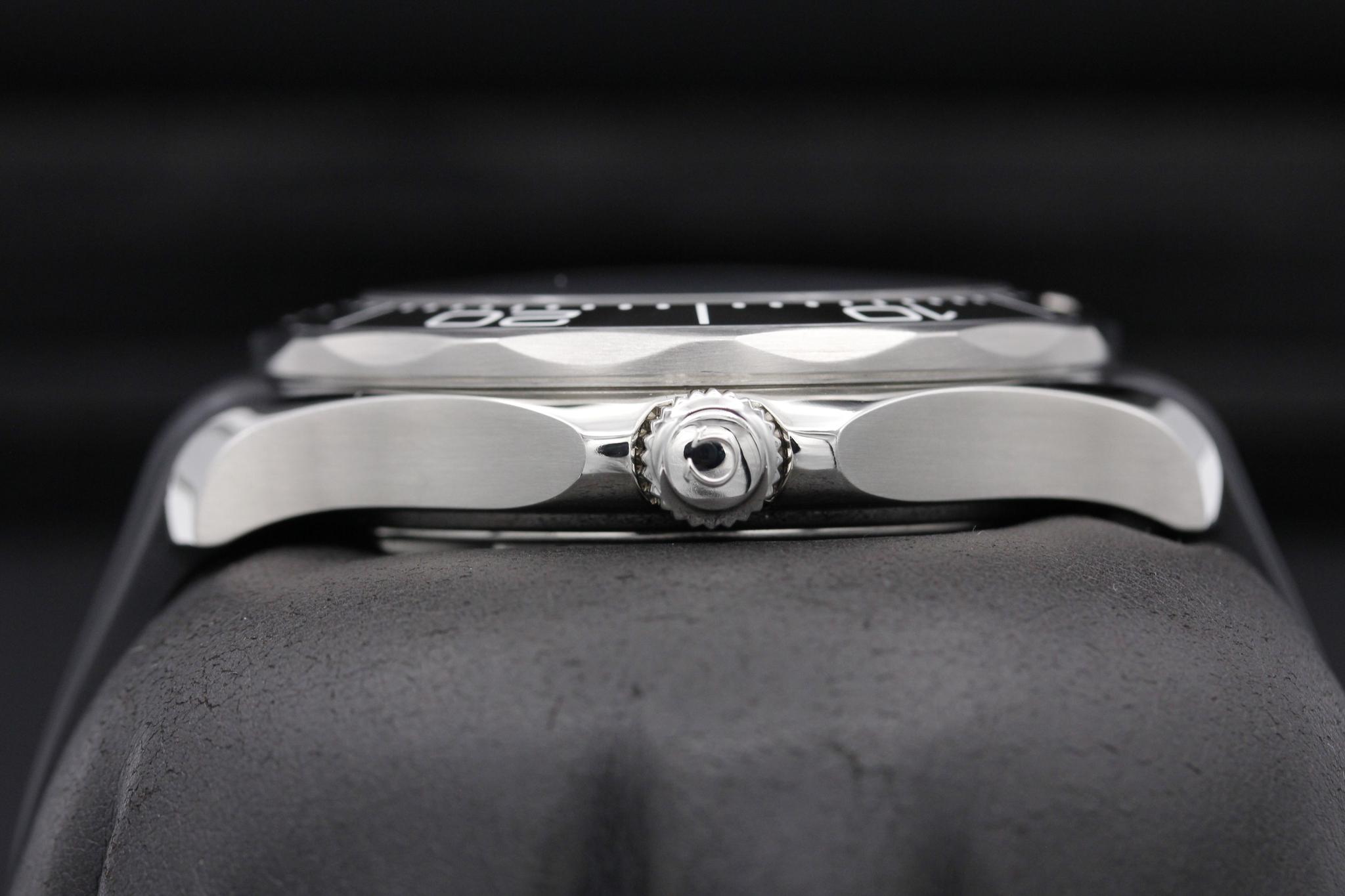 Watch Image 3