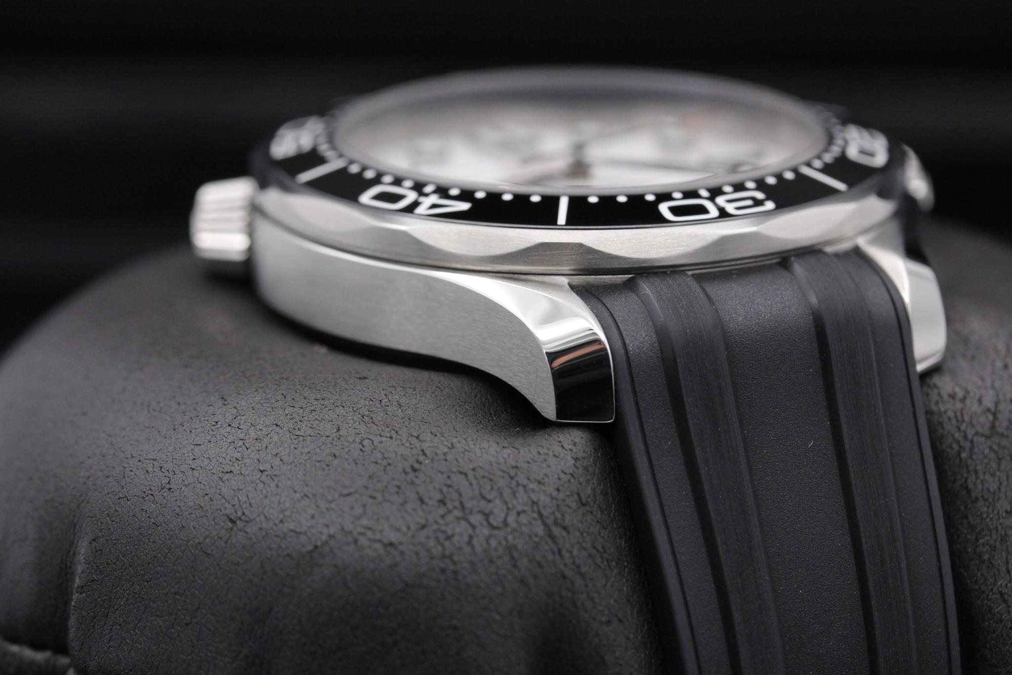 Watch Image 6