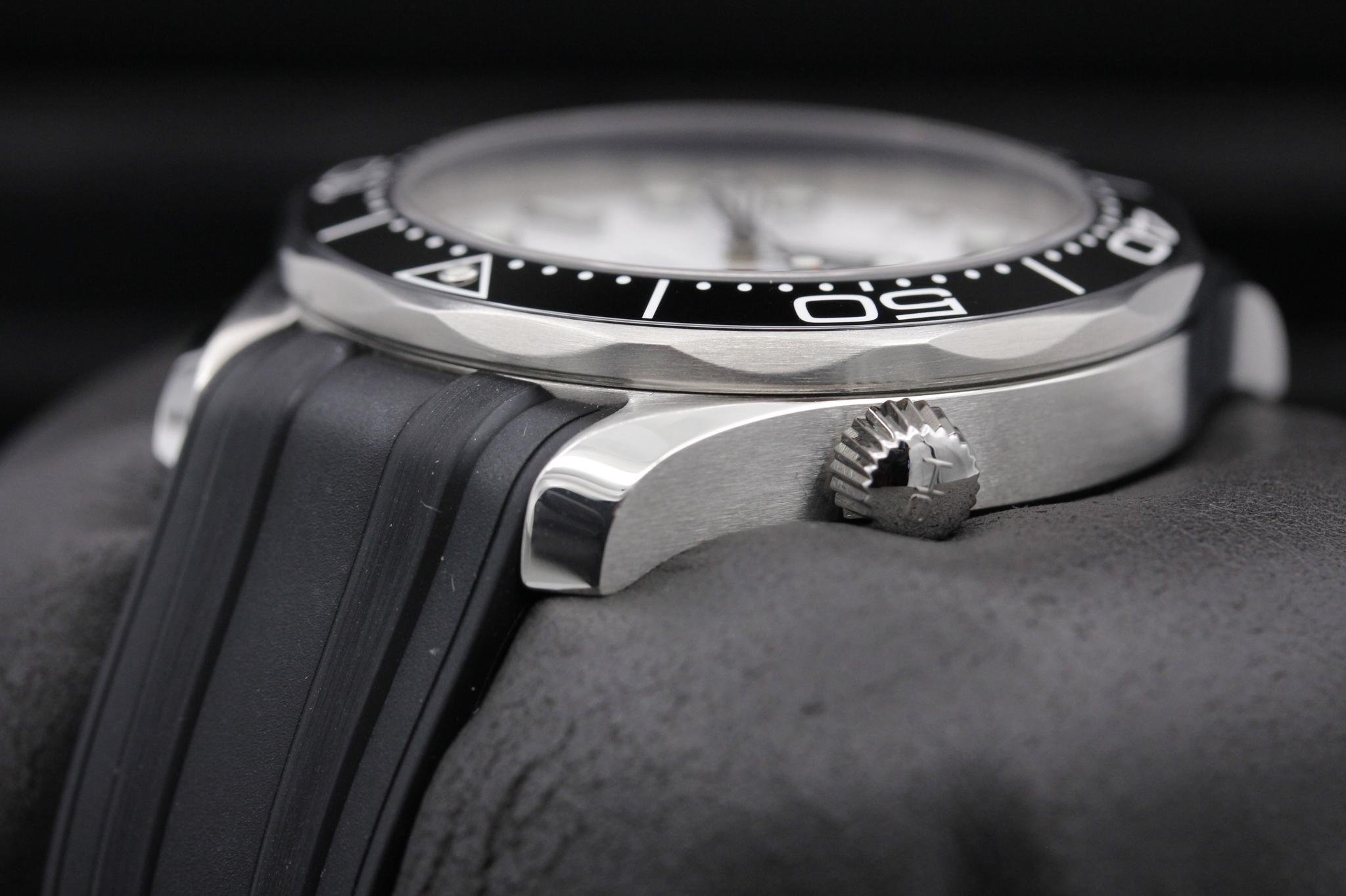 Watch Image 5