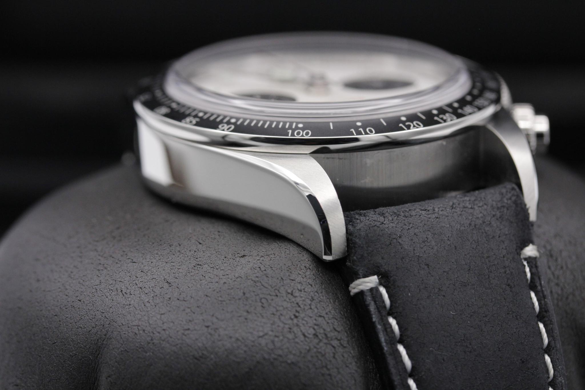 Watch Image 6