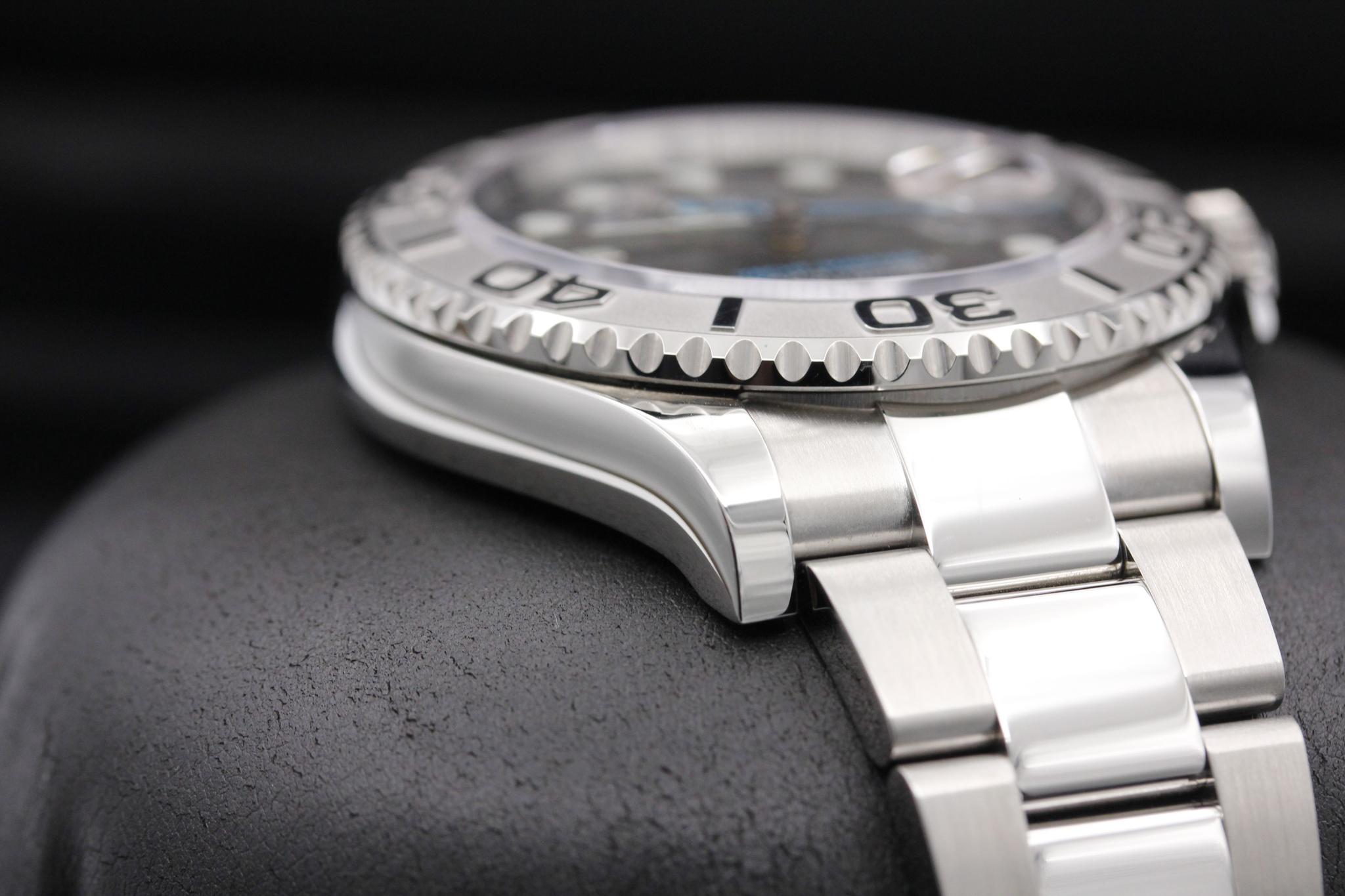 Watch Image 6
