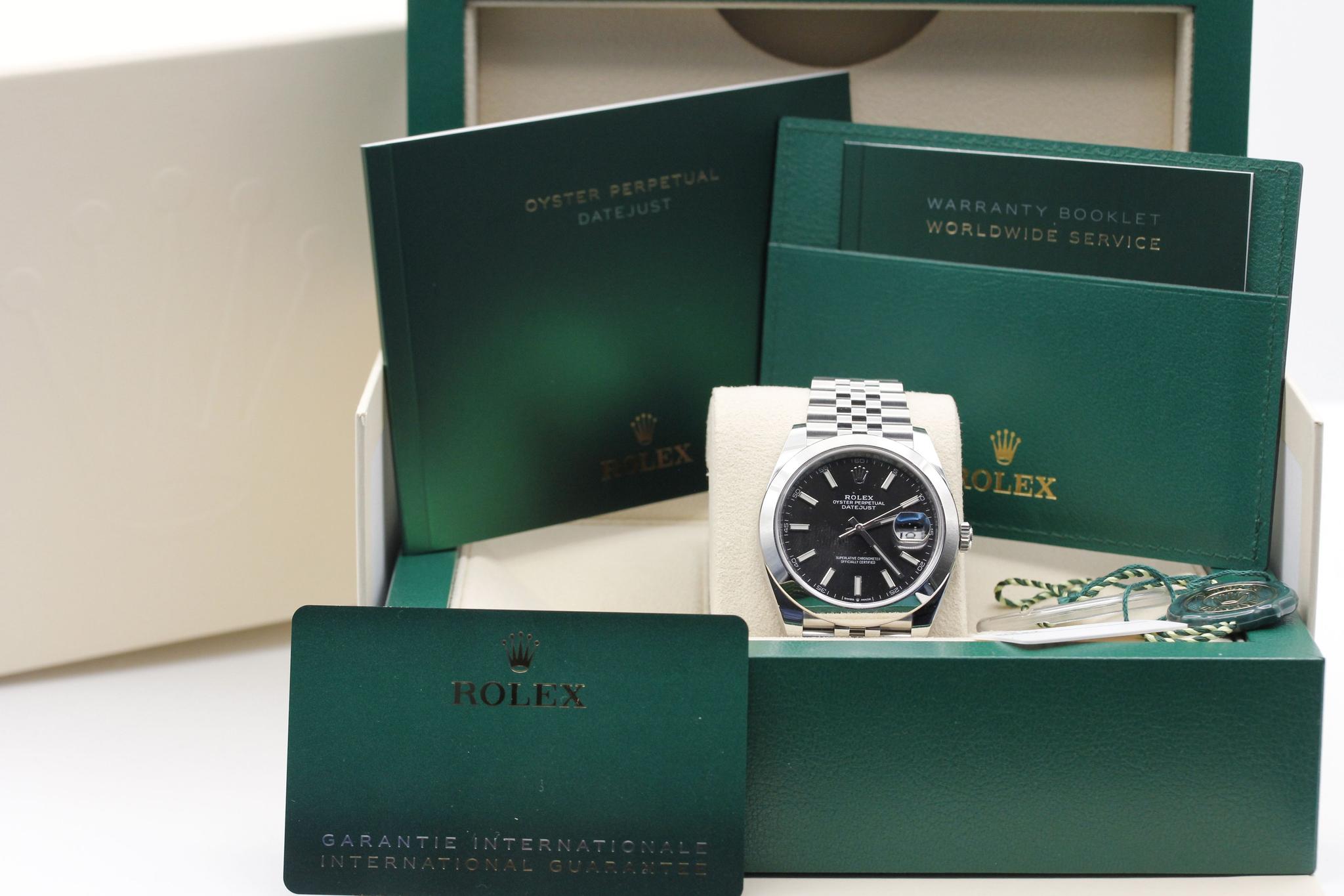 Watch Image 11
