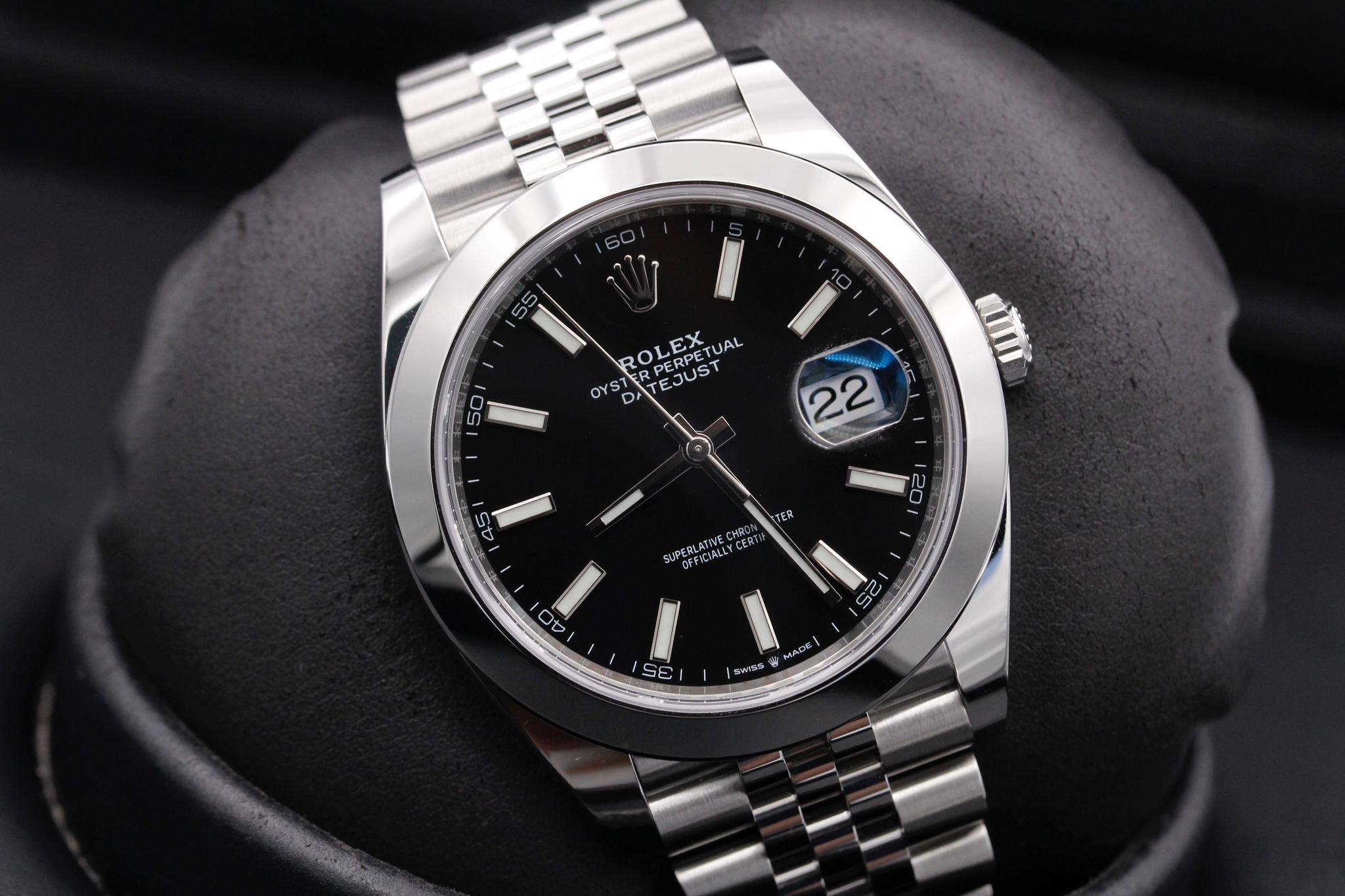 Watch Image 10