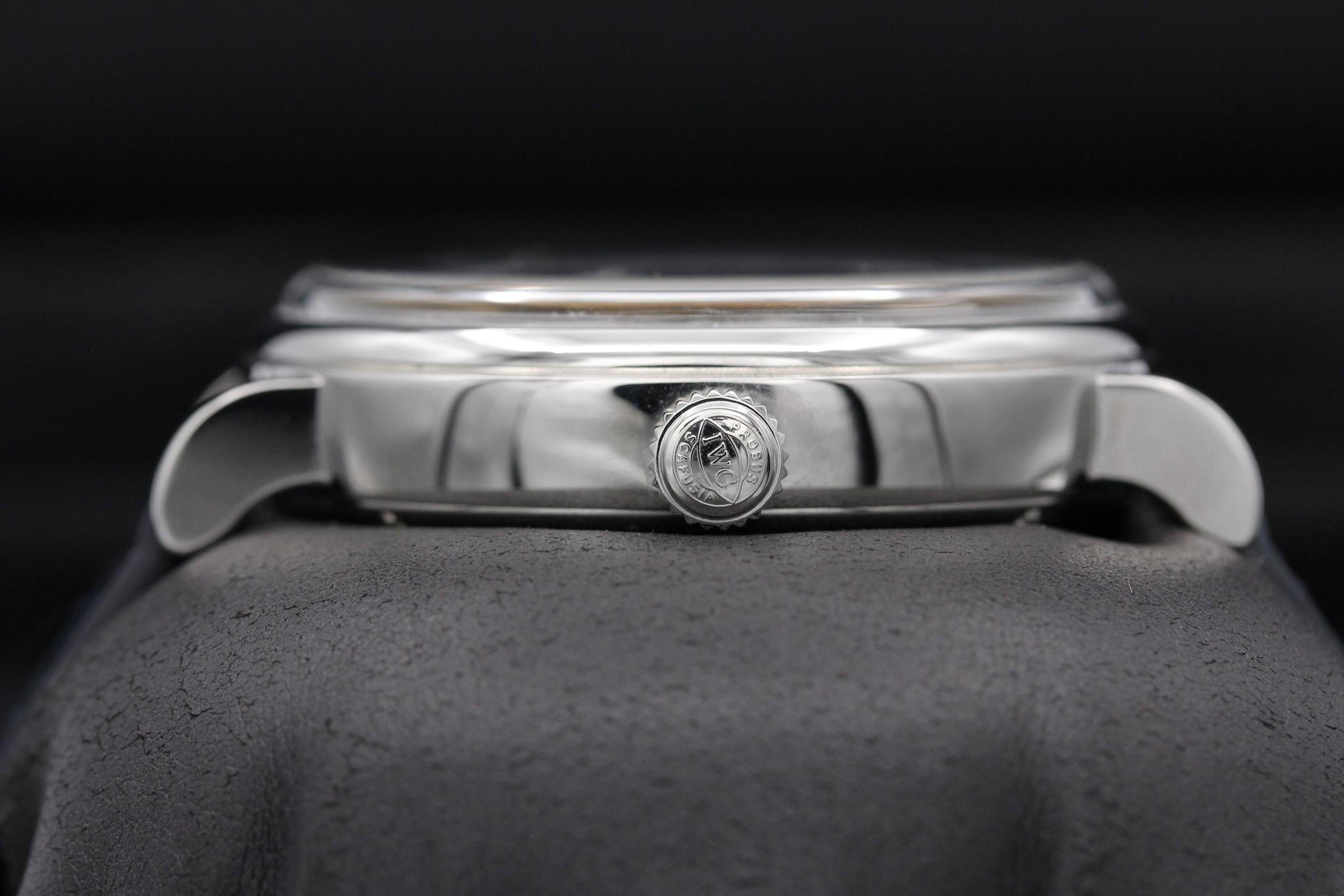 Watch Image 3