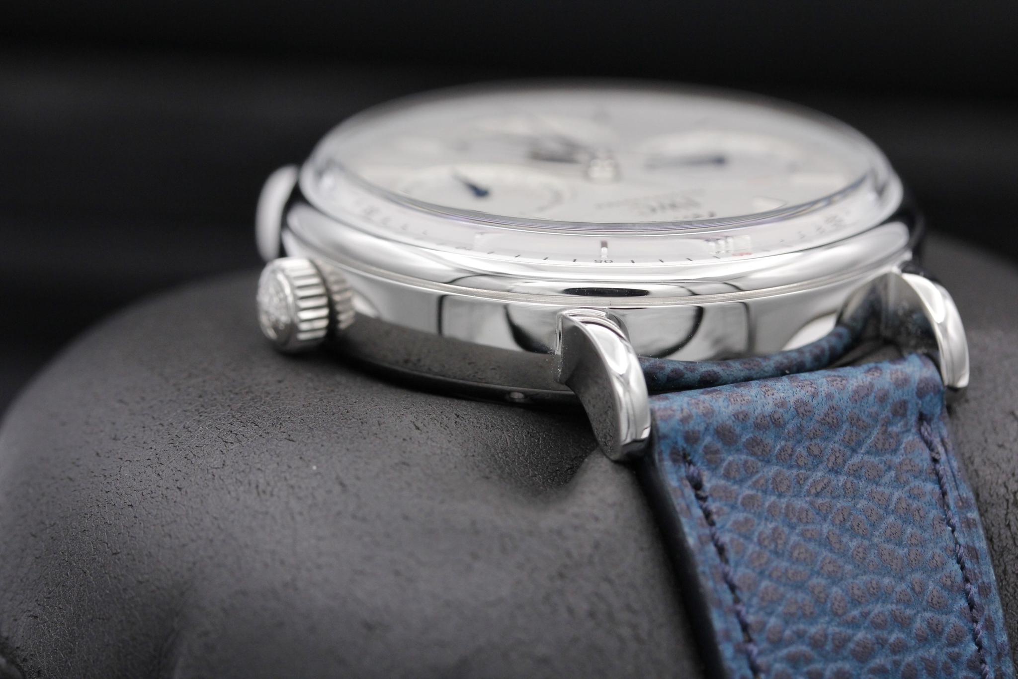 Watch Image 4