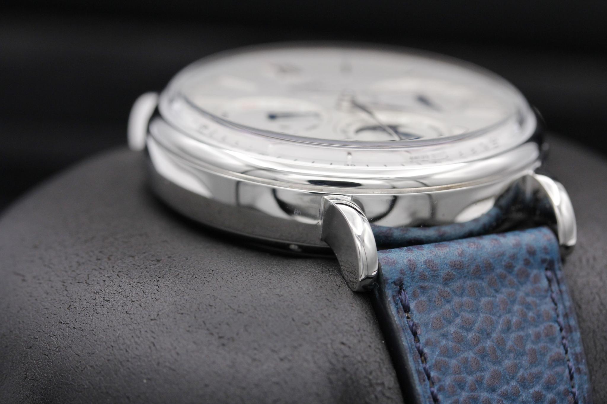 Watch Image 6