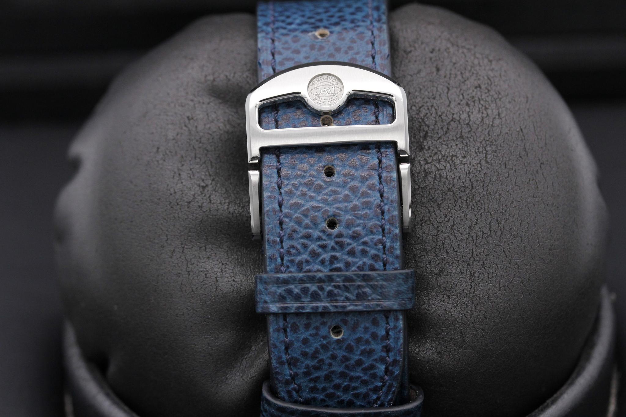Watch Image 8