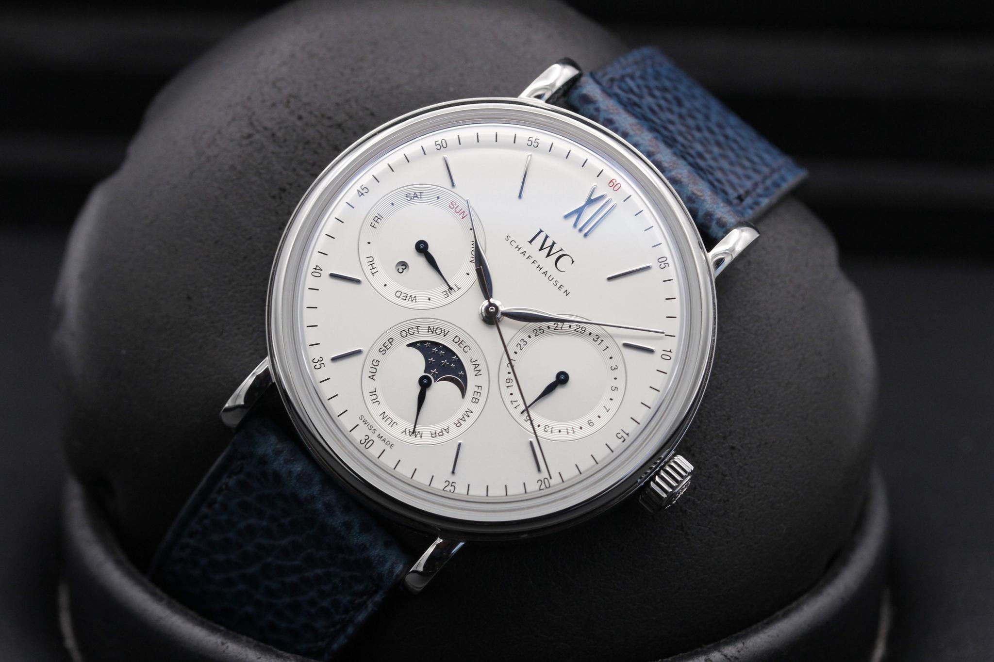 Watch Image 9