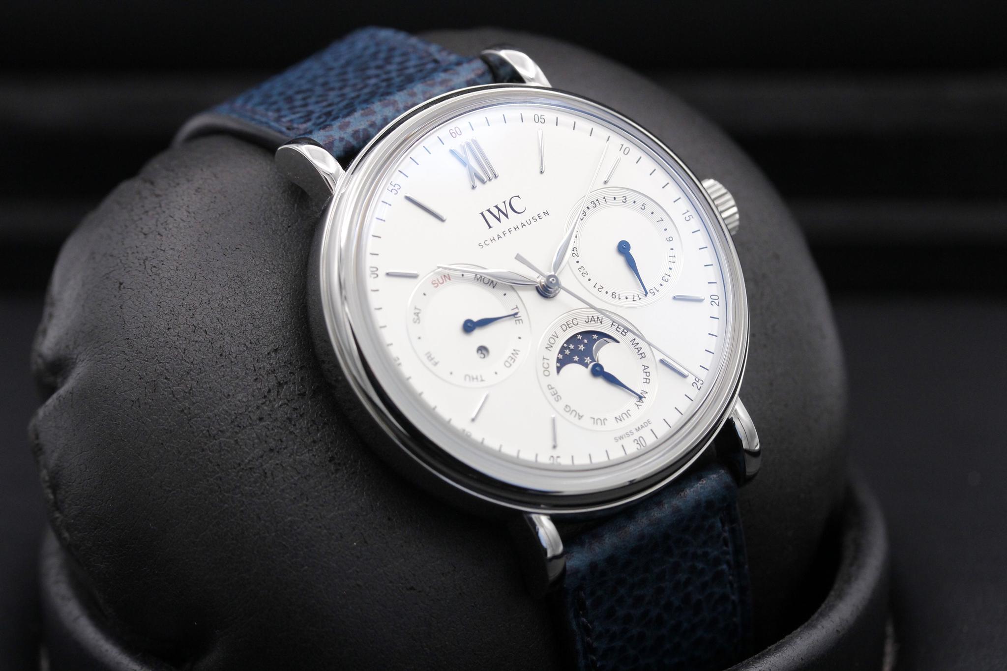 Watch Image 10